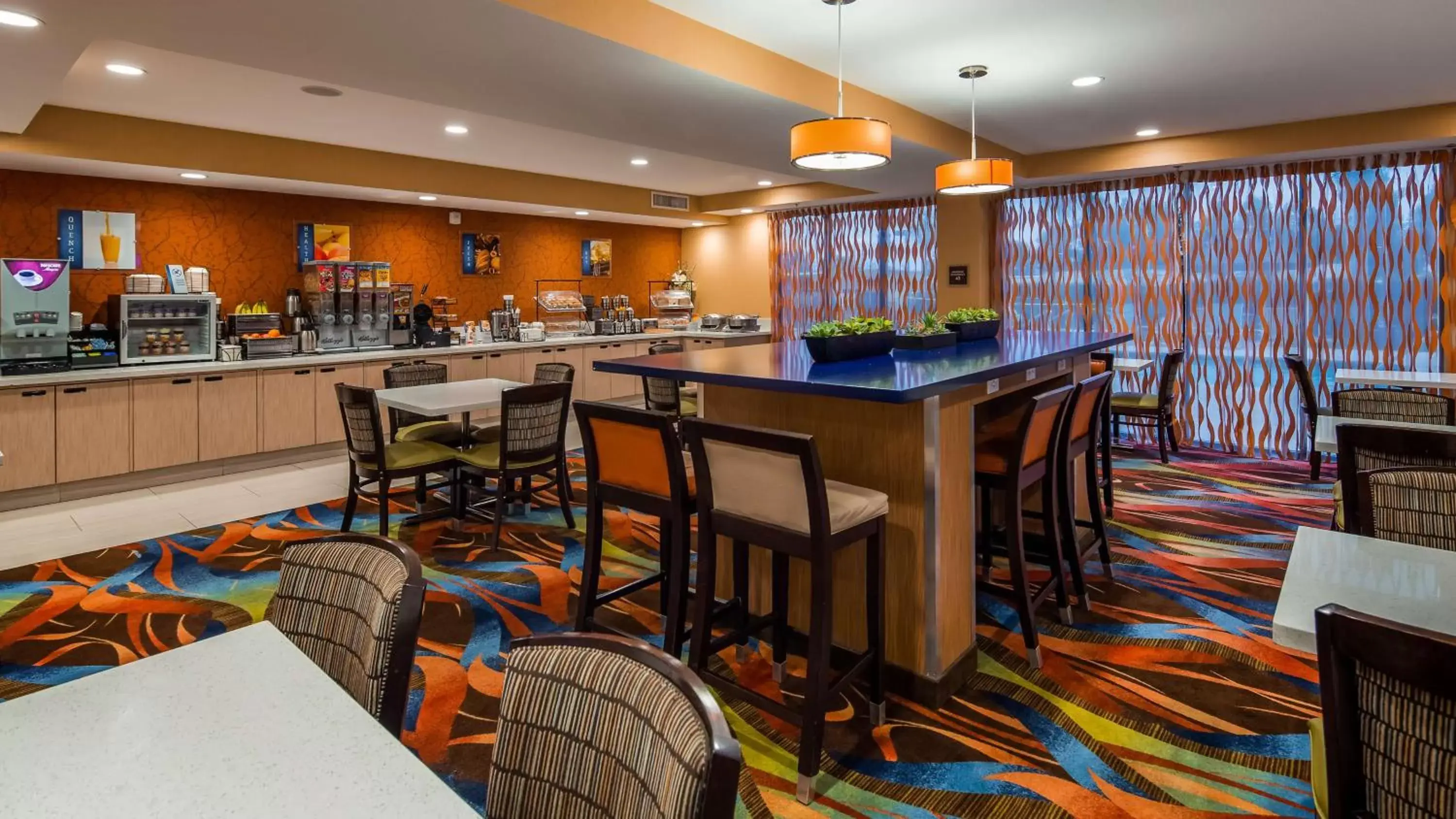 Restaurant/places to eat, Lounge/Bar in Best Western Plus Fresno Airport Hotel