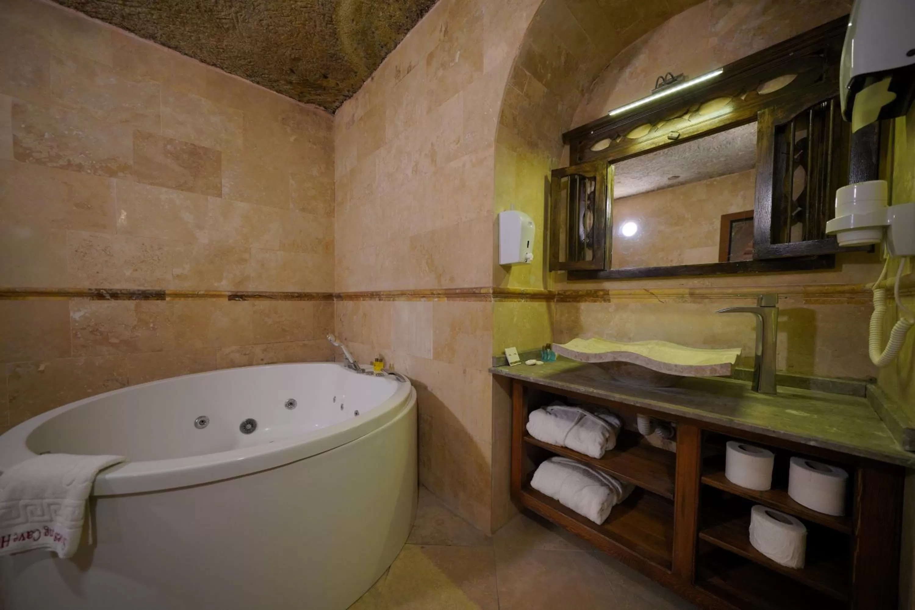 Bathroom in Shoestring Cave House