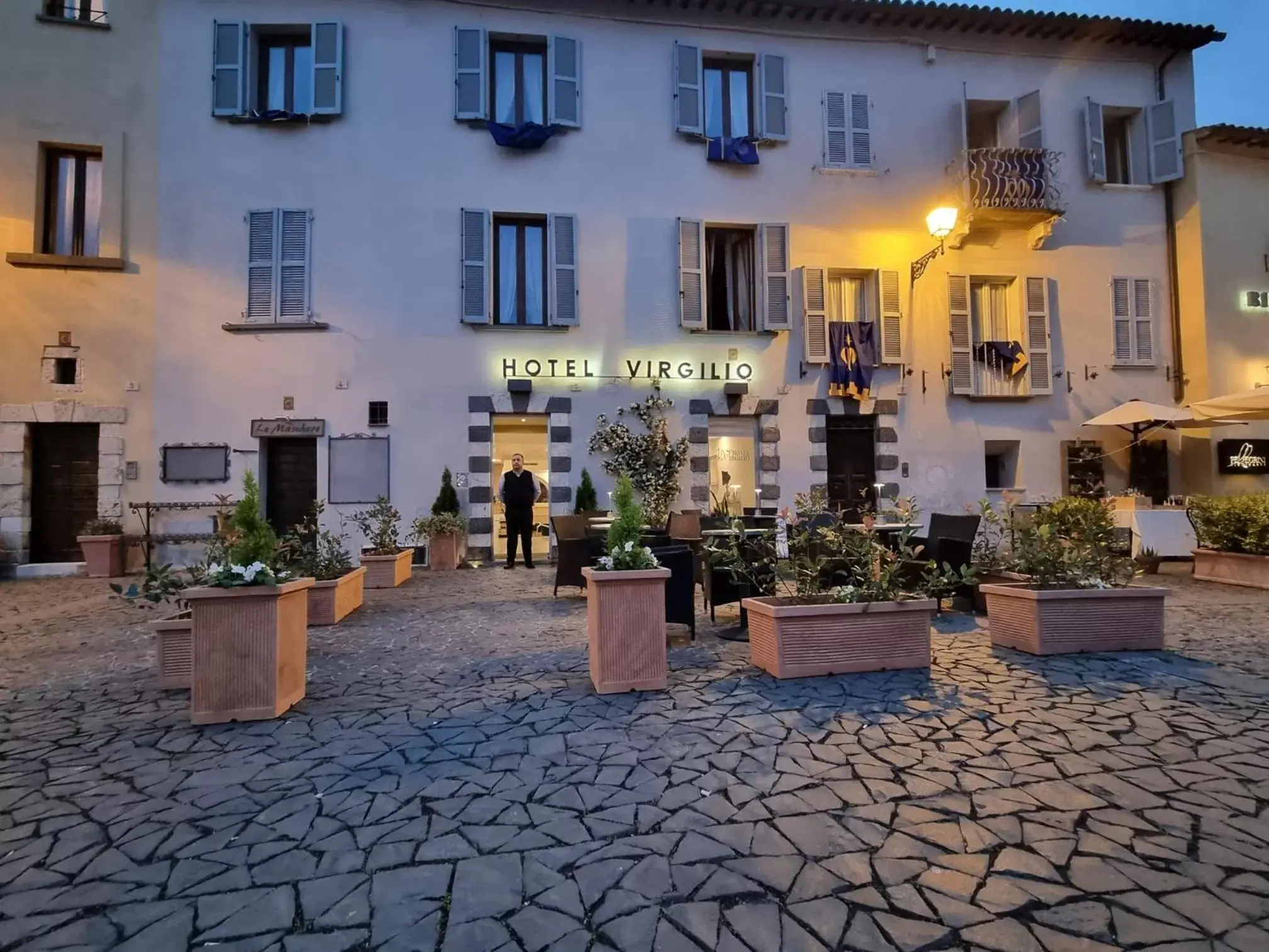 Property building, Restaurant/Places to Eat in Hotel Virgilio