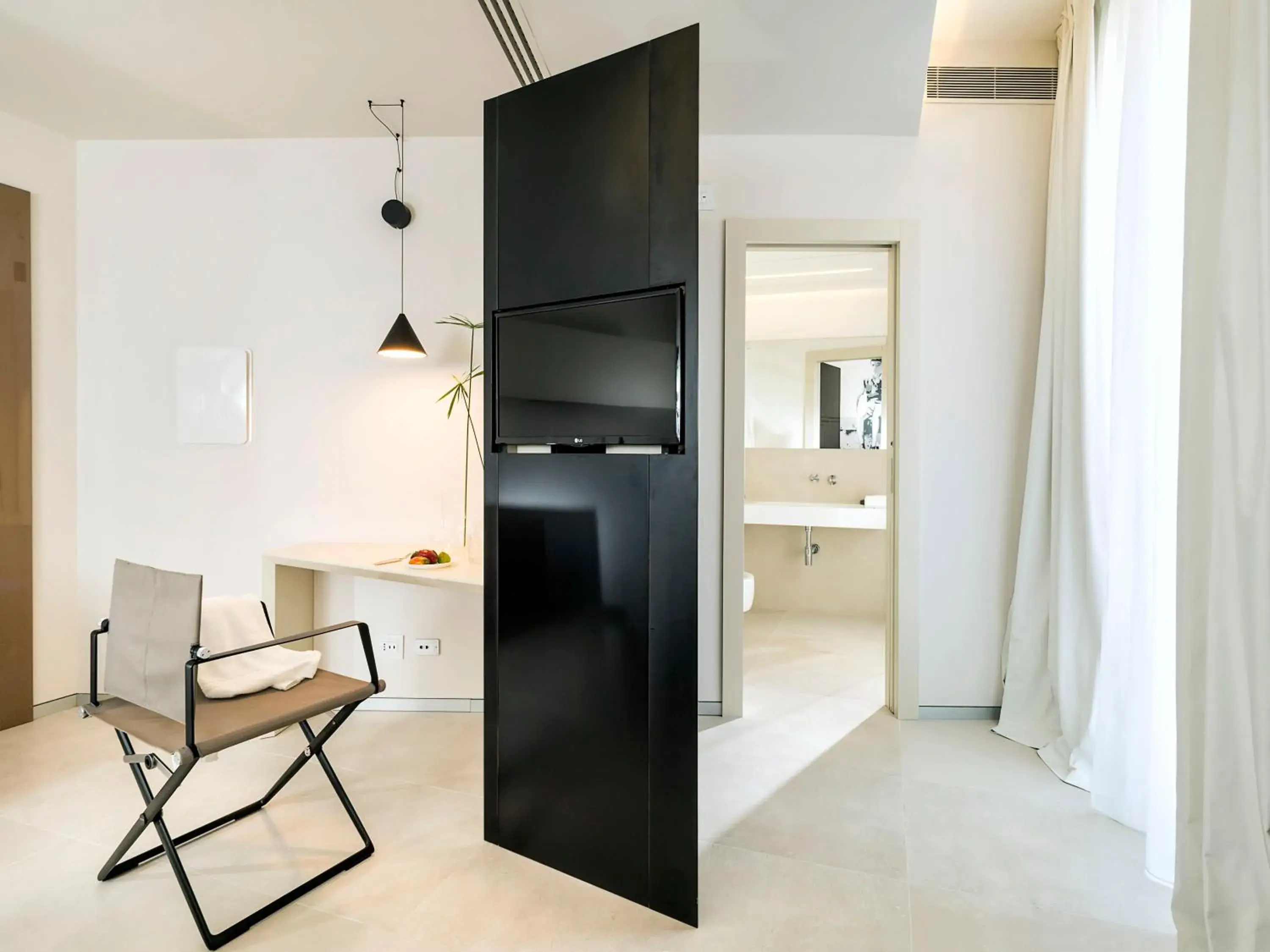 Bathroom, Kitchen/Kitchenette in Duomo Suites & Spa