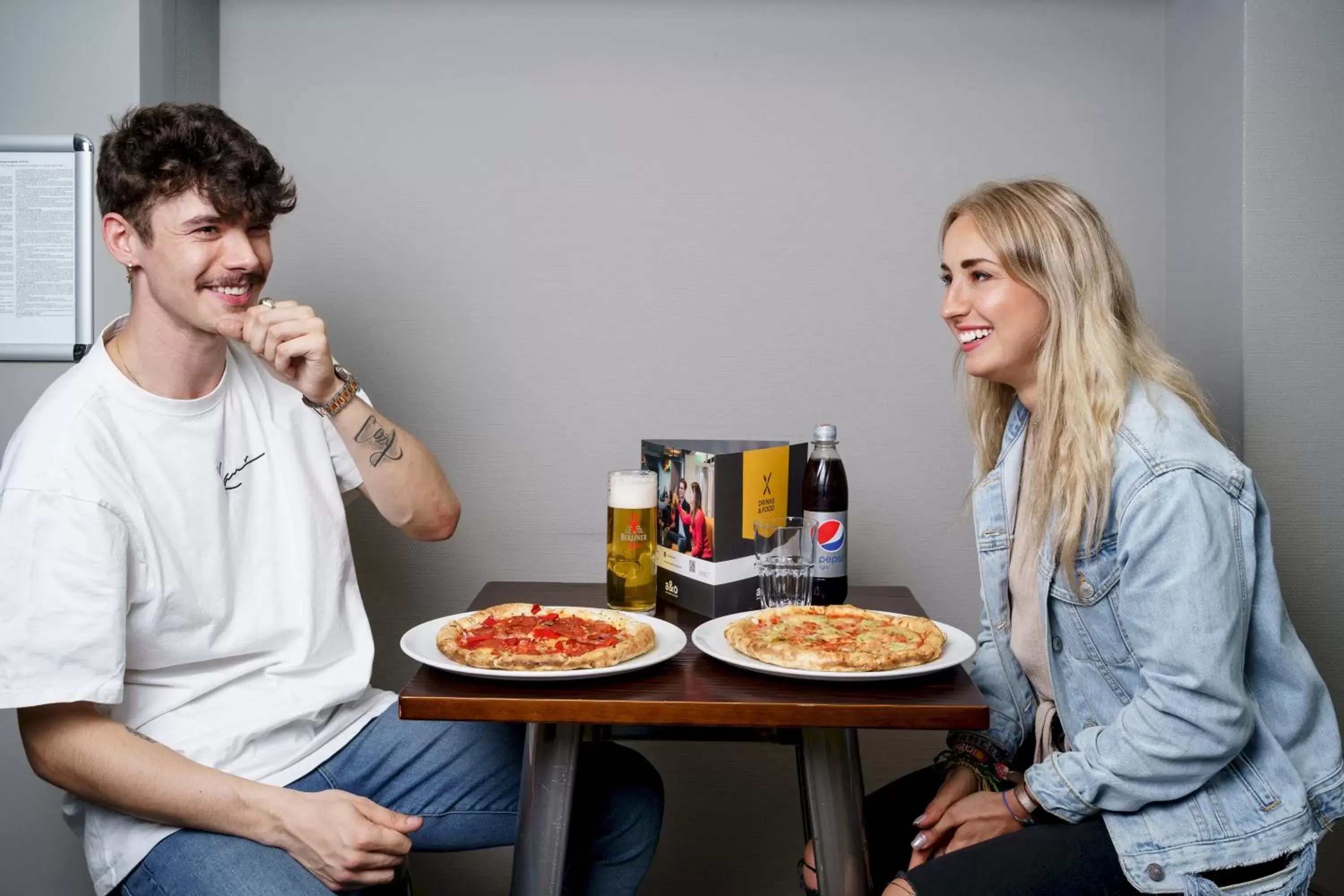 Lounge or bar in a&o München Hauptbahnhof Lounge or bar in a&o München Hauptbahnhof