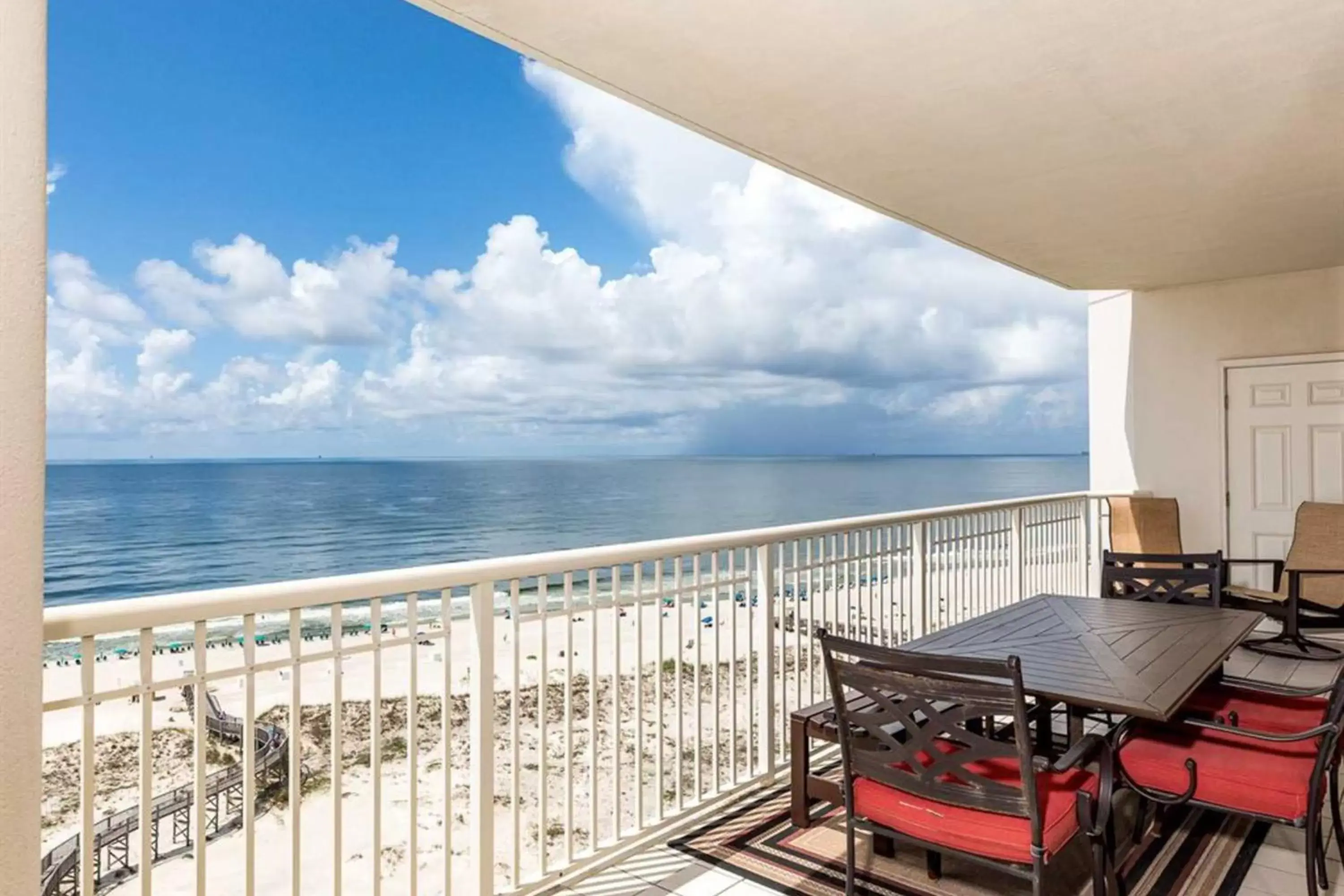 Balcony/Terrace in The Beach Club Resort and Spa III