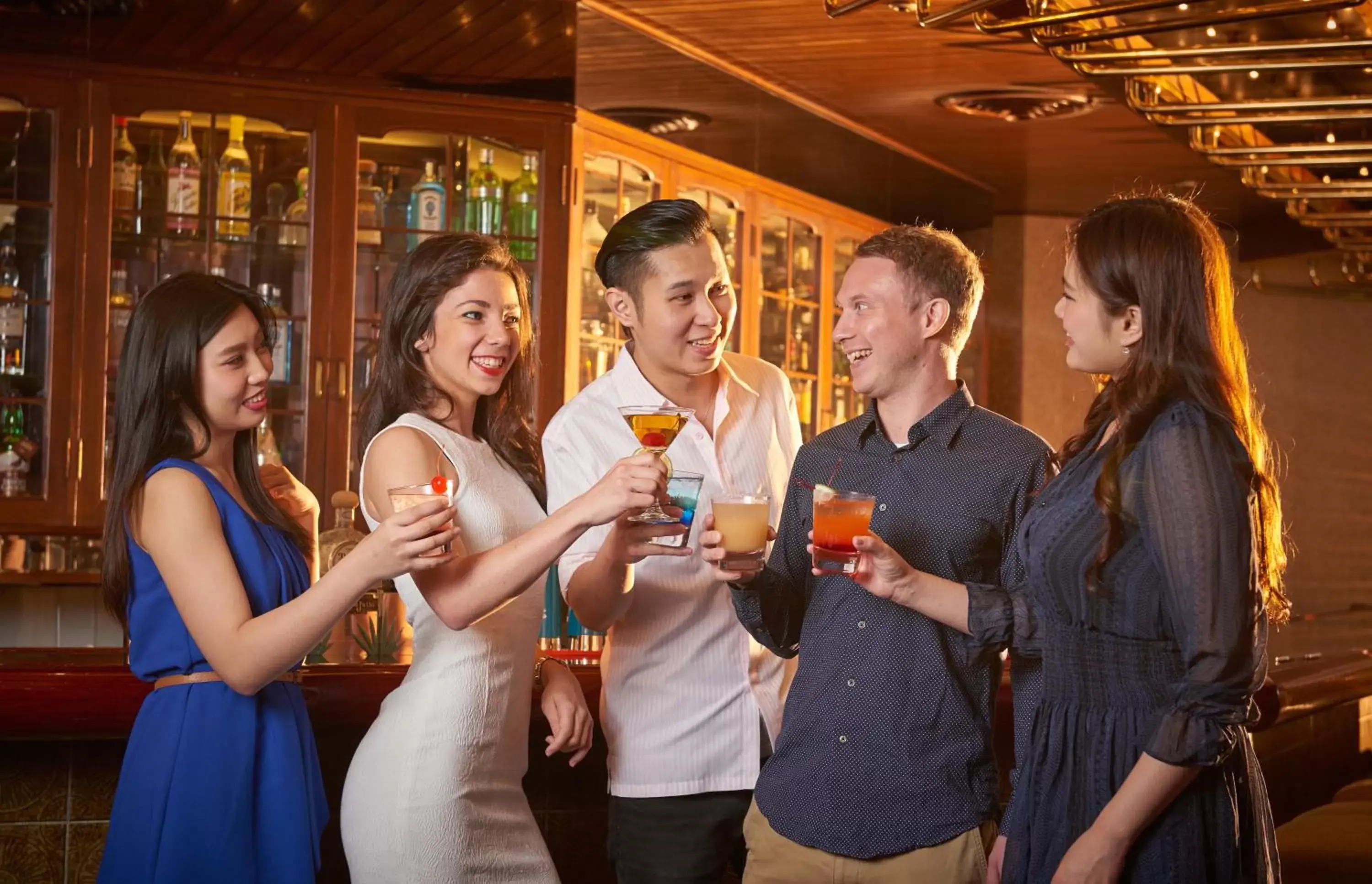 Lounge or bar in The Howard Plaza Hotel Taipei