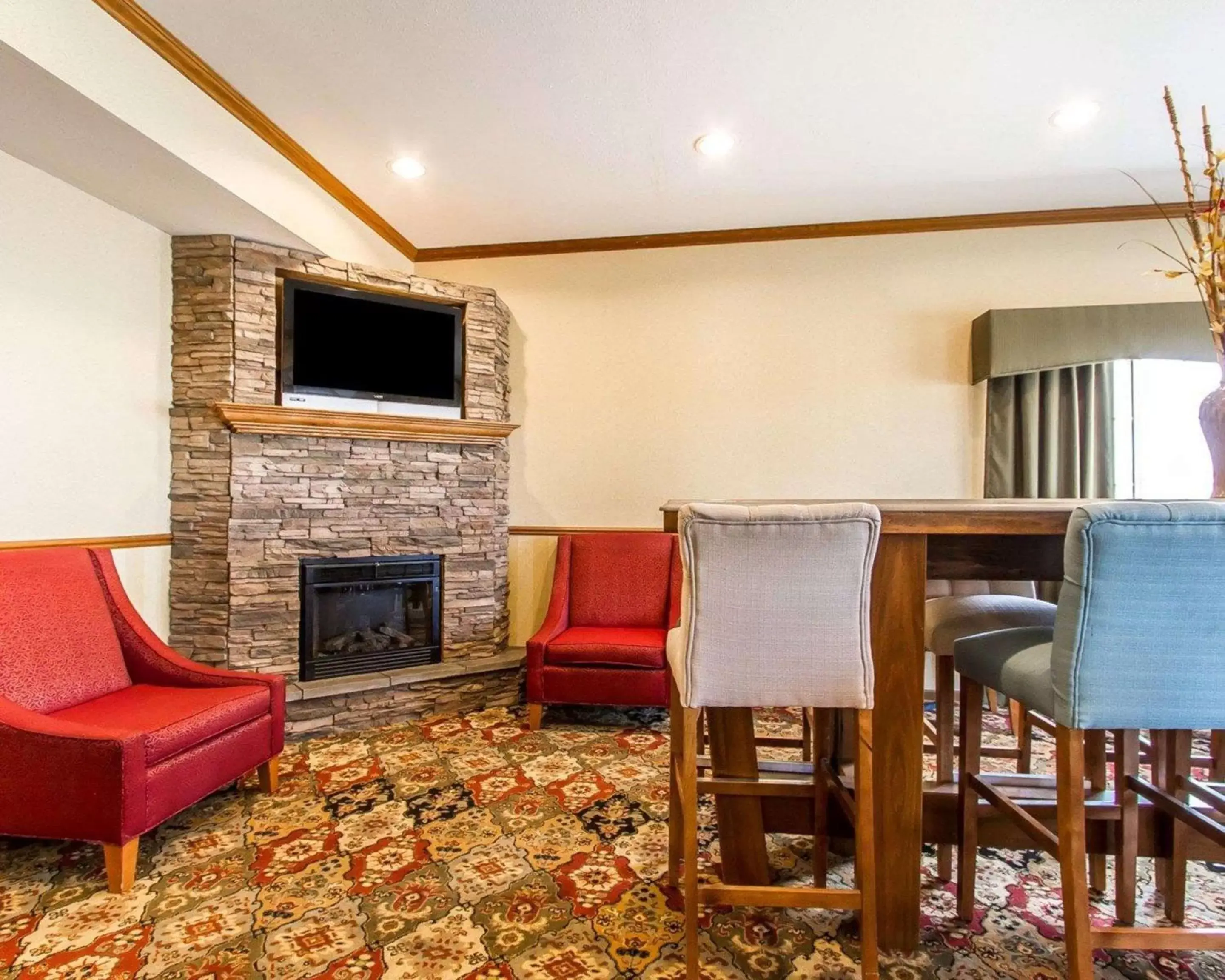 Lobby or reception, Seating Area in Quality Inn Pontiac