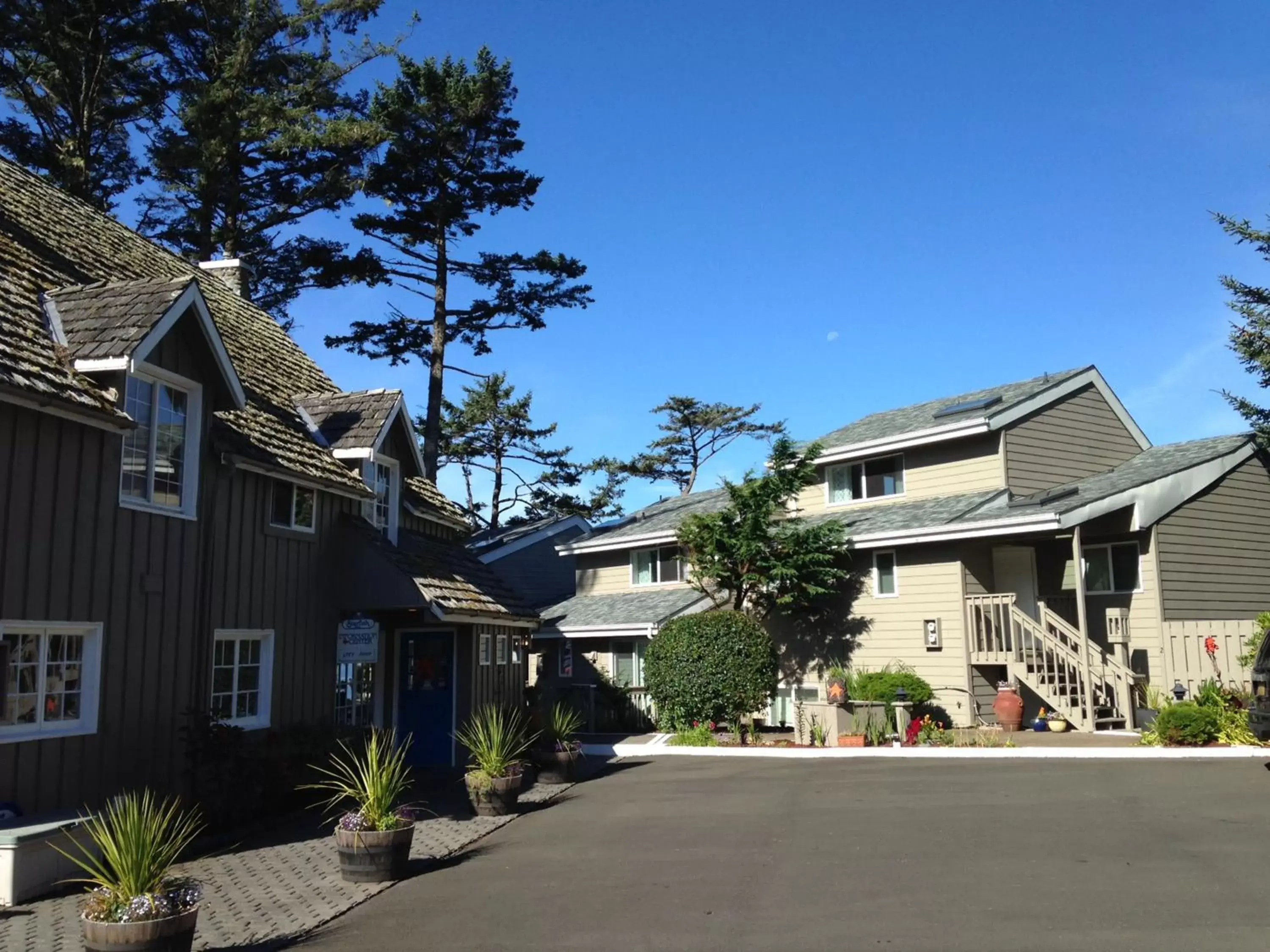 Facade/entrance, Property Building in Starfish Point