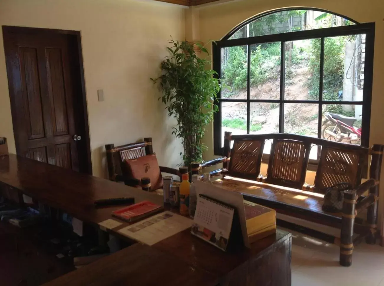 Lobby or reception, Seating Area in Divine Castle Travelers Inn