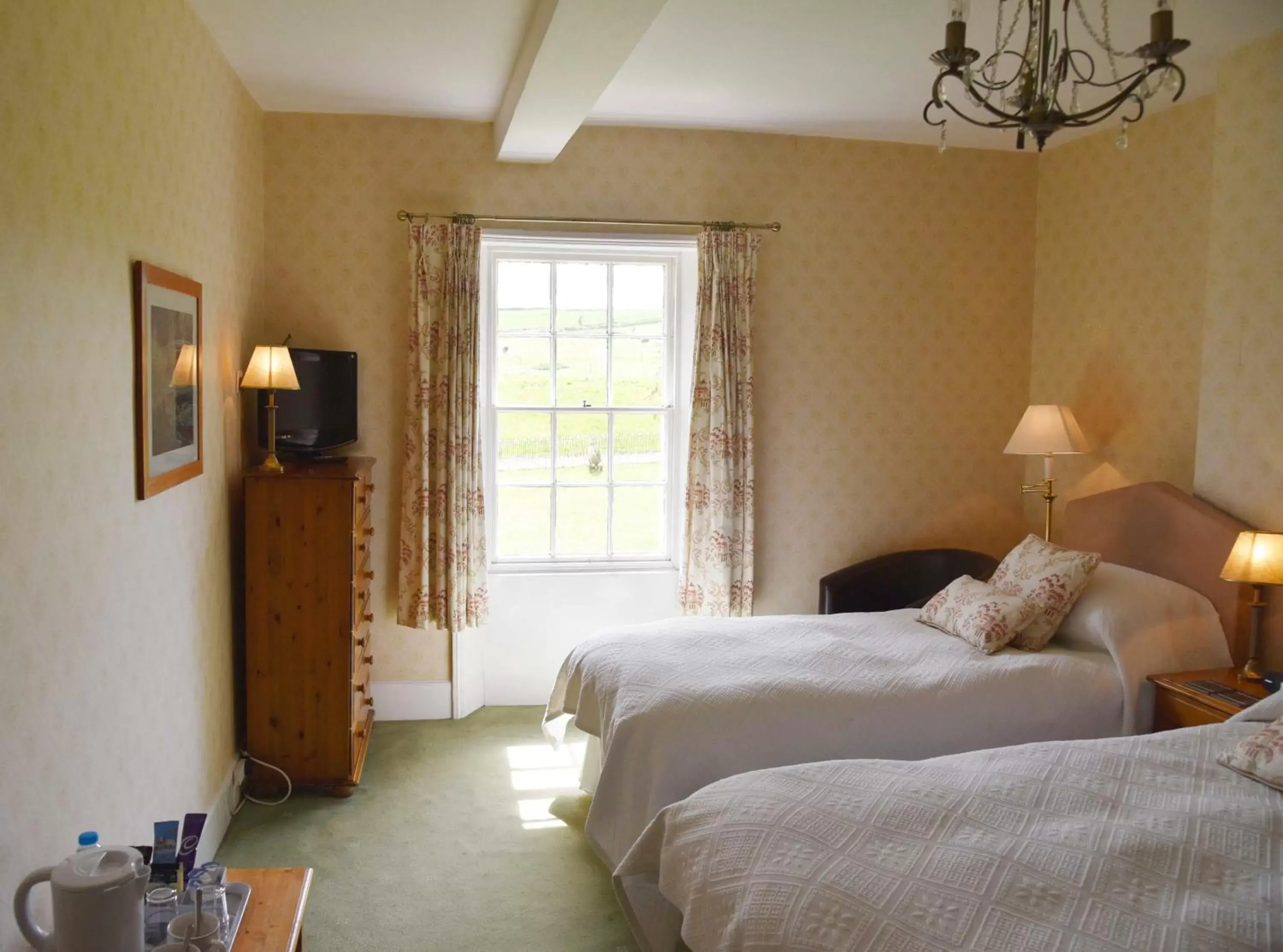 Bedroom, Bed in Lower Bryanston Farm