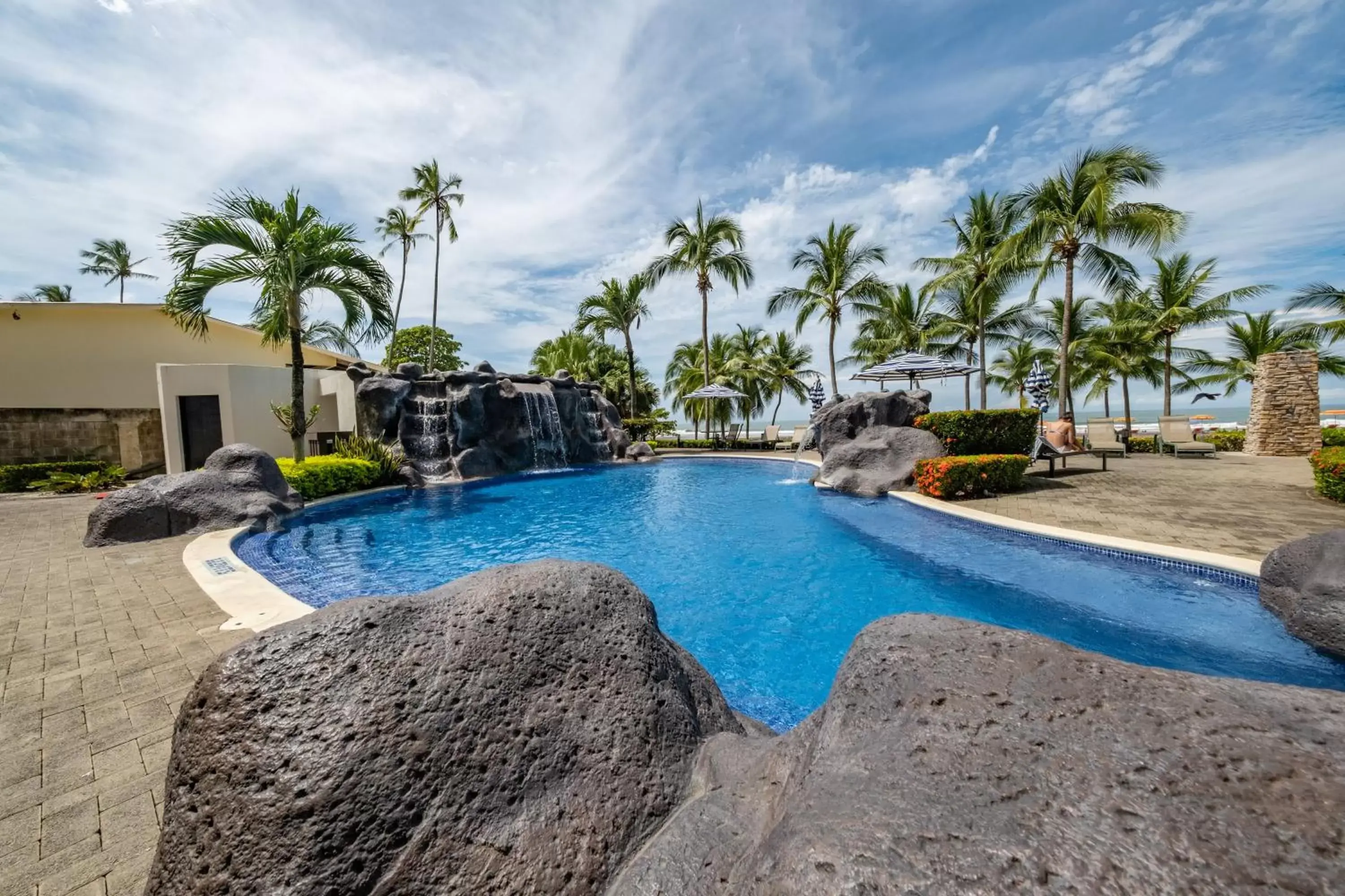 Swimming Pool in Best in Jaco Condos at Diamante del Sol