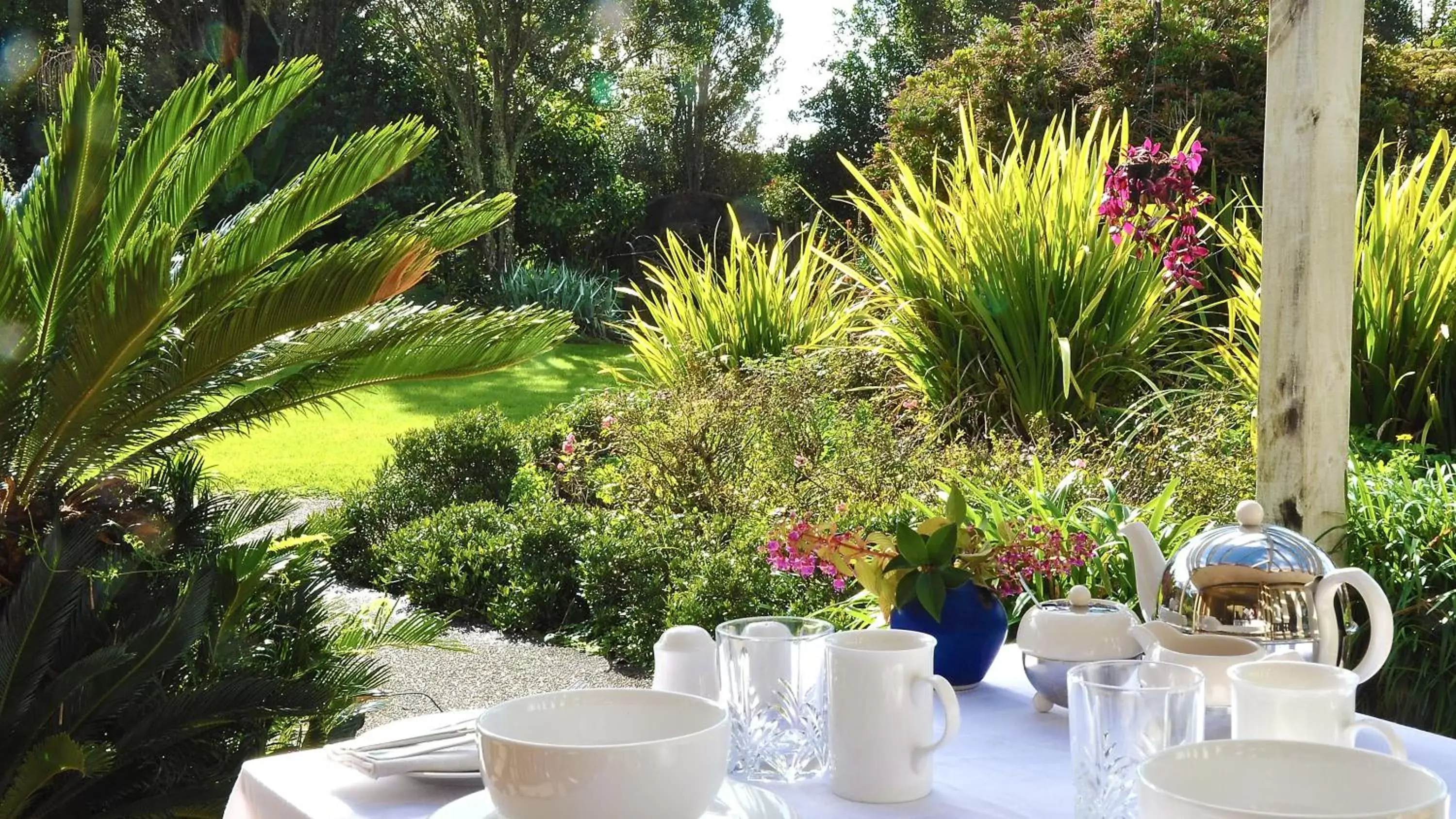 Restaurant/places to eat in Moon Gate Villa Restaurant/places to eat in Moon Gate Villa