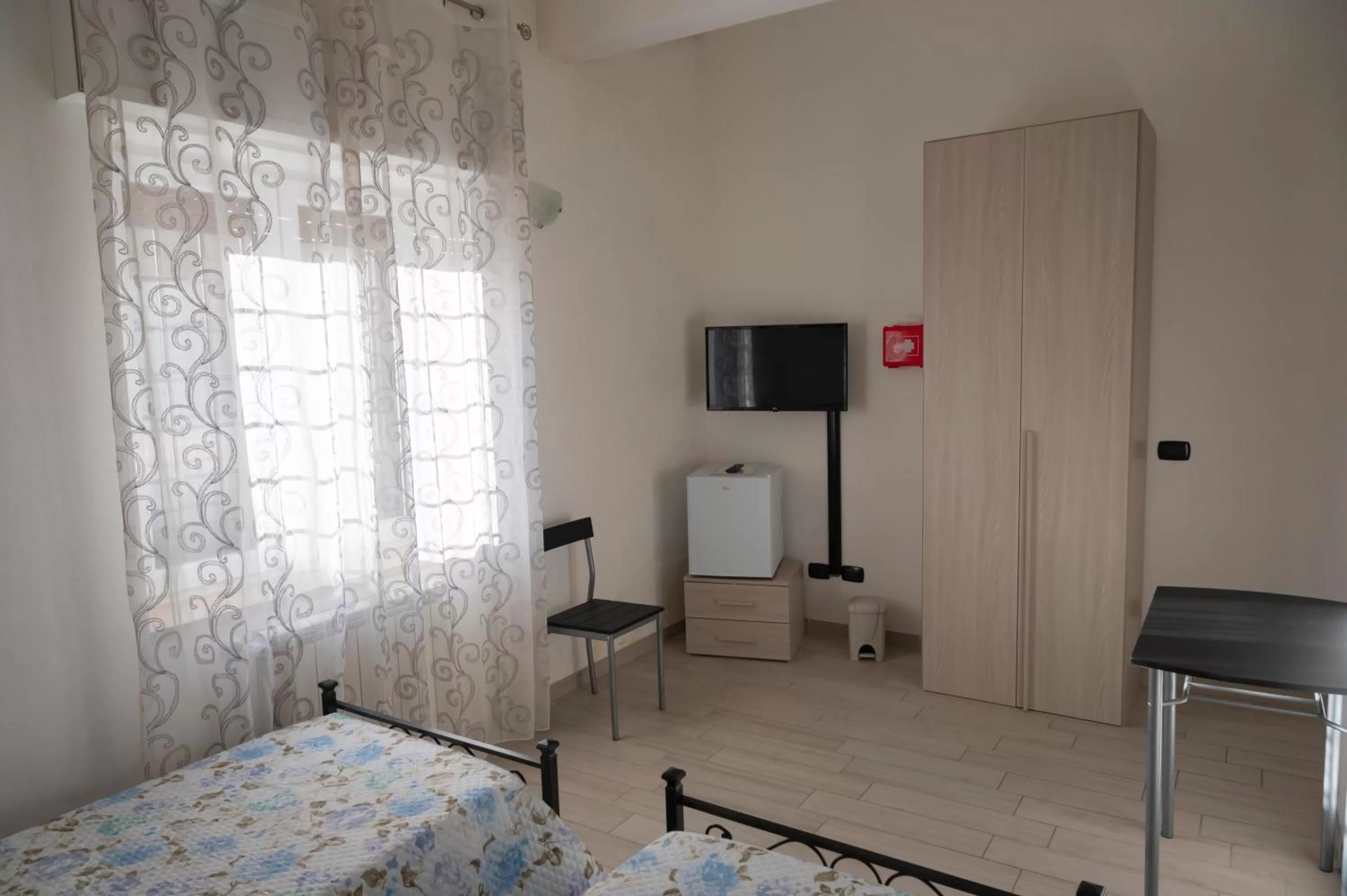 TV/Entertainment Center in Il Giardino dell'Eden