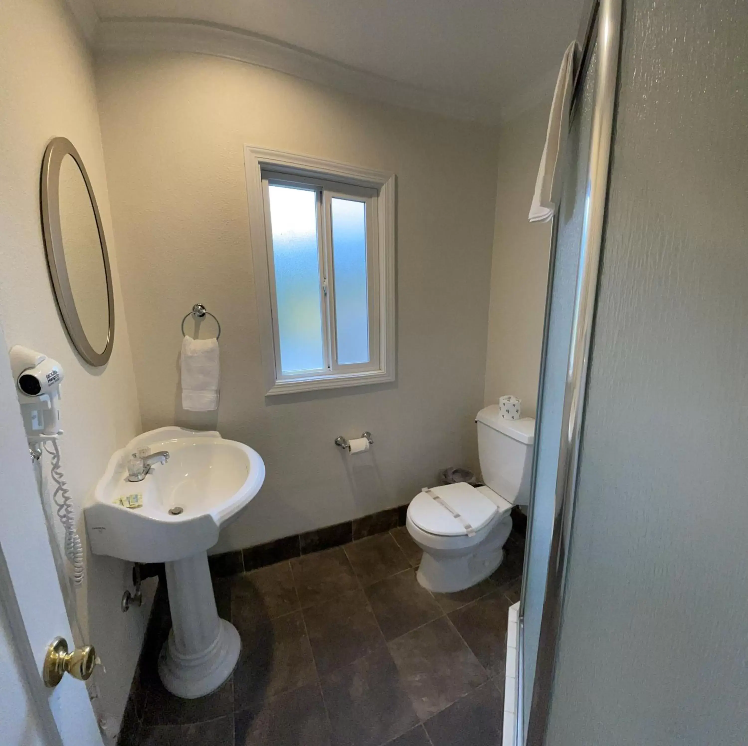 Bathroom in Sierra Woods Lodge