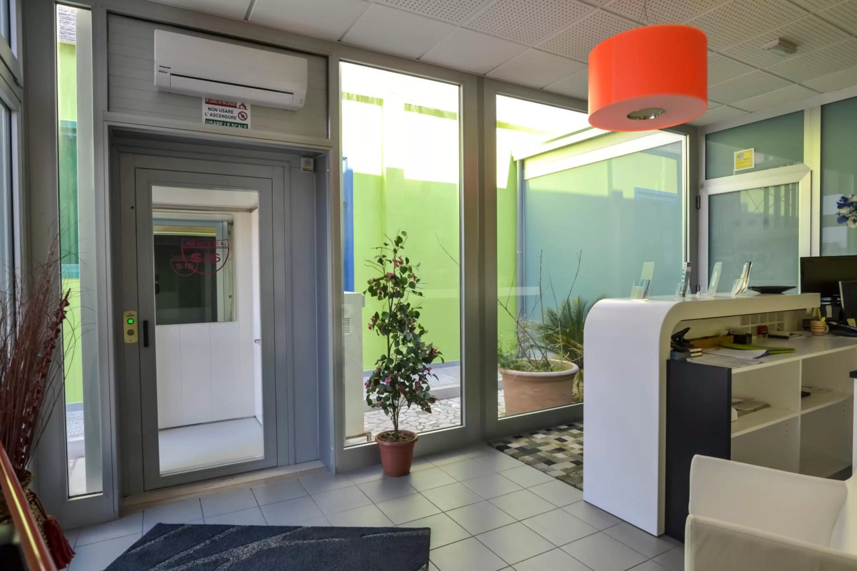 Lobby or reception in Motel S.16