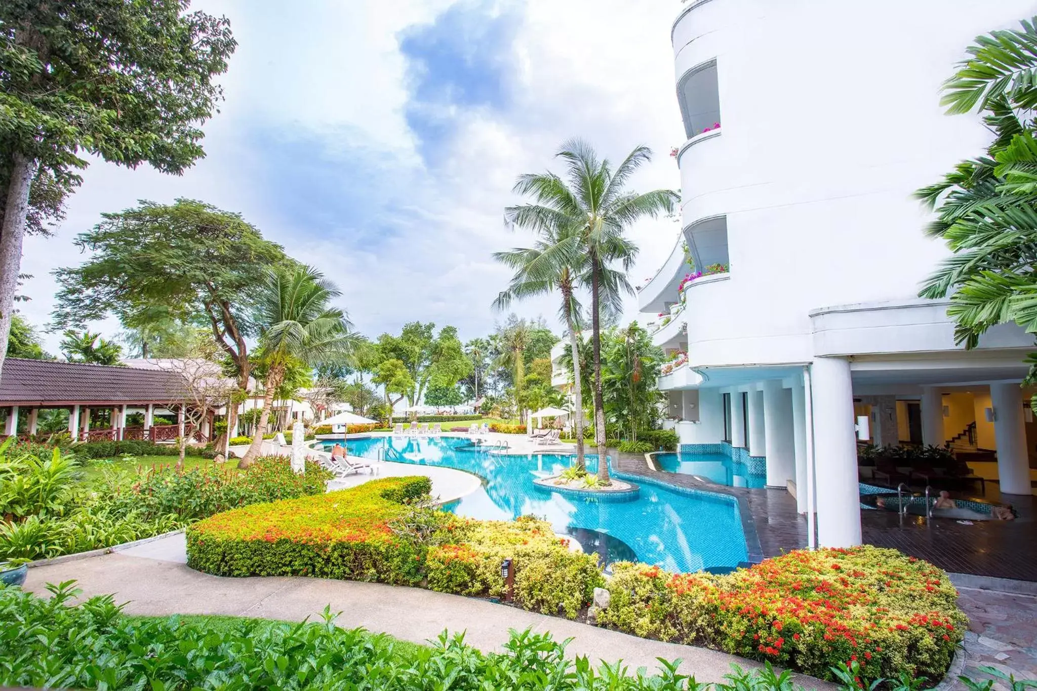 Garden, Swimming Pool in Novotel Rayong Rim Pae Resort