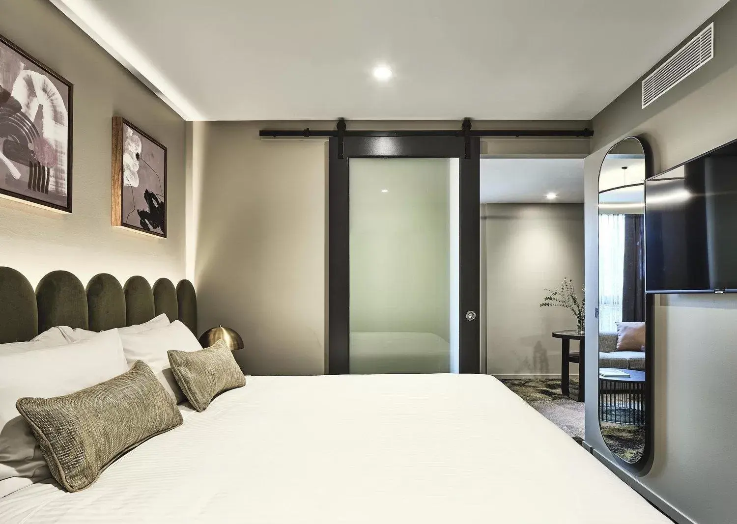 Photo of the whole room, Bed in Melbourne City Apartment Hotel