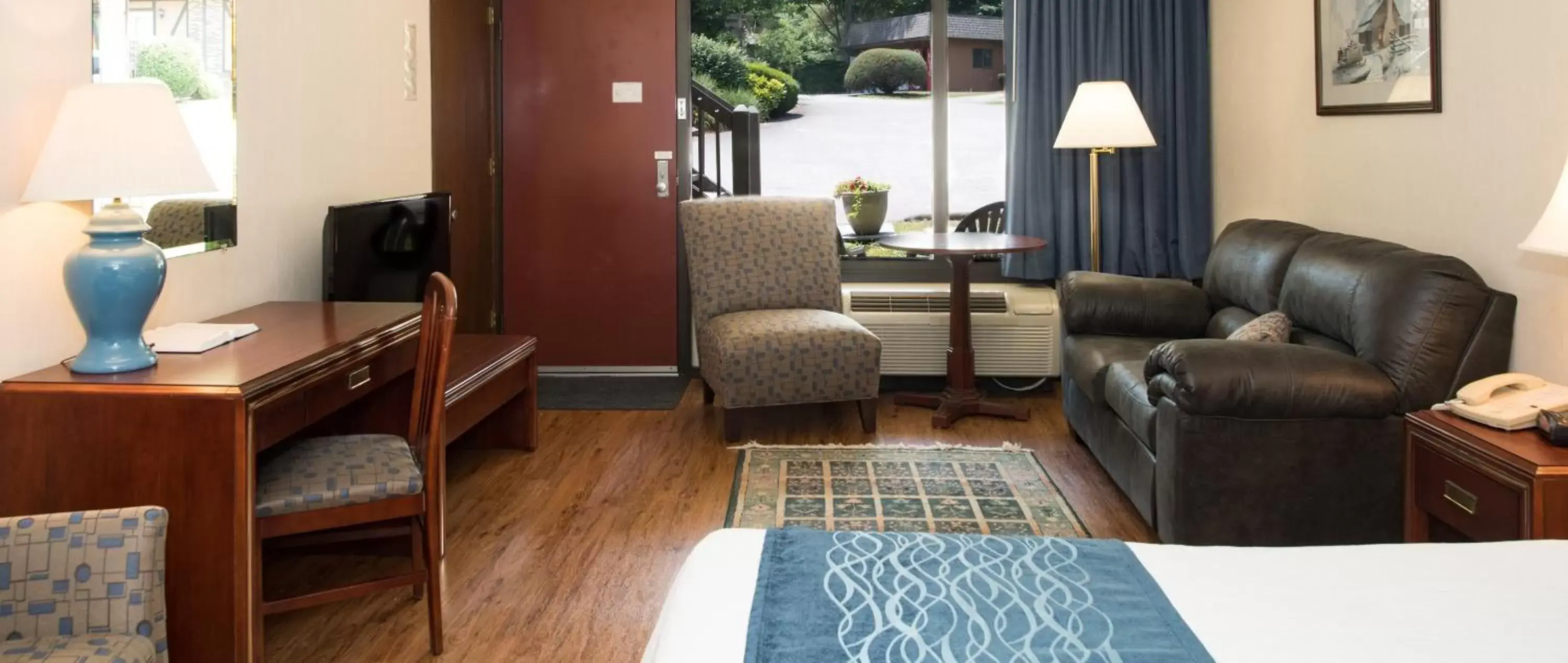 Seating Area in Highland Manor Inn