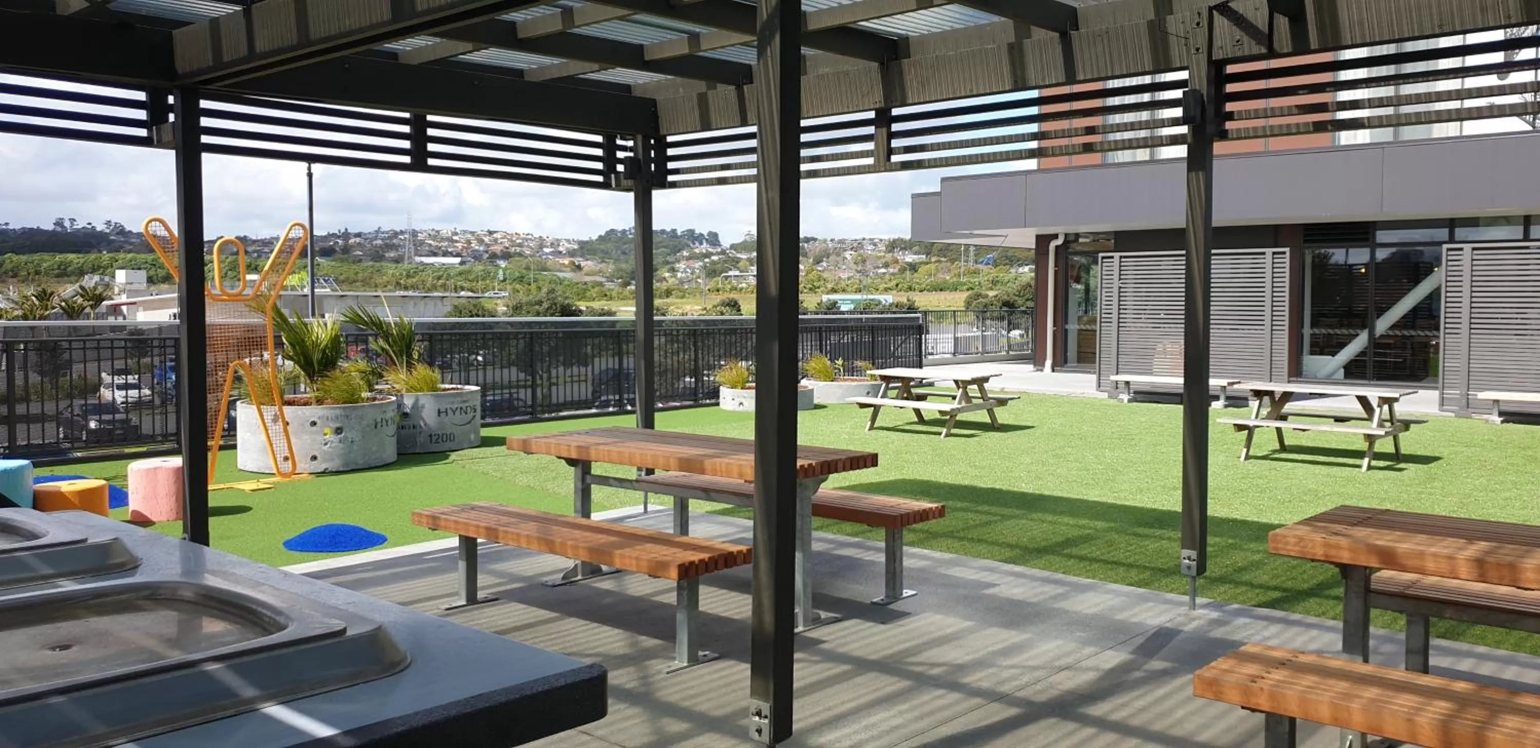 Restaurant/places to eat in Ramada Suites by Wyndham Auckland Manukau Pacfic Centre