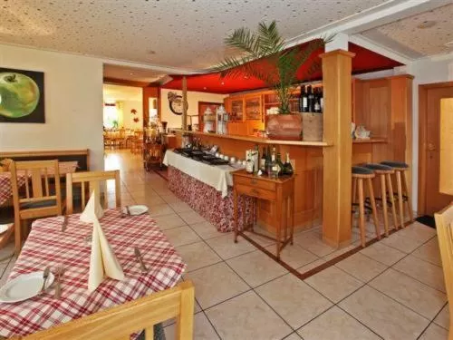 Restaurant/places to eat in Hotel Restaurant Adler