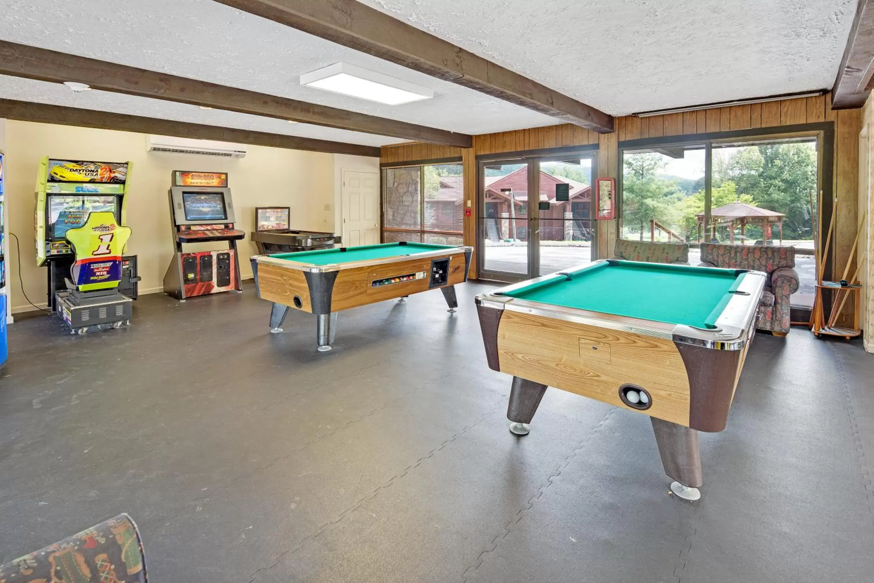 Game Room, Billiards in Bent Creek Golf Village