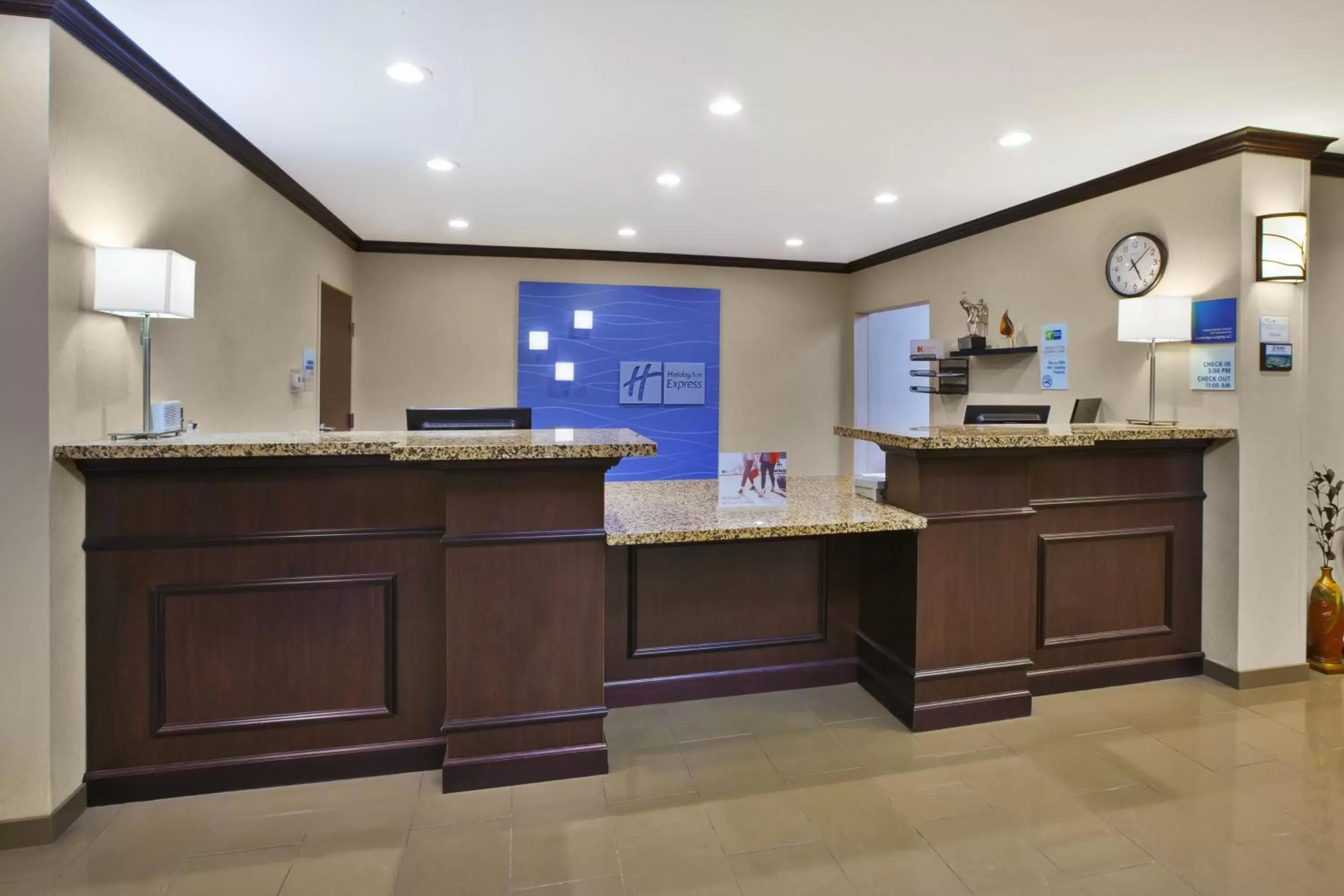 Property building, Lobby/Reception in Holiday Inn Express & Suites Washington - Meadow Lands, an IHG Hotel