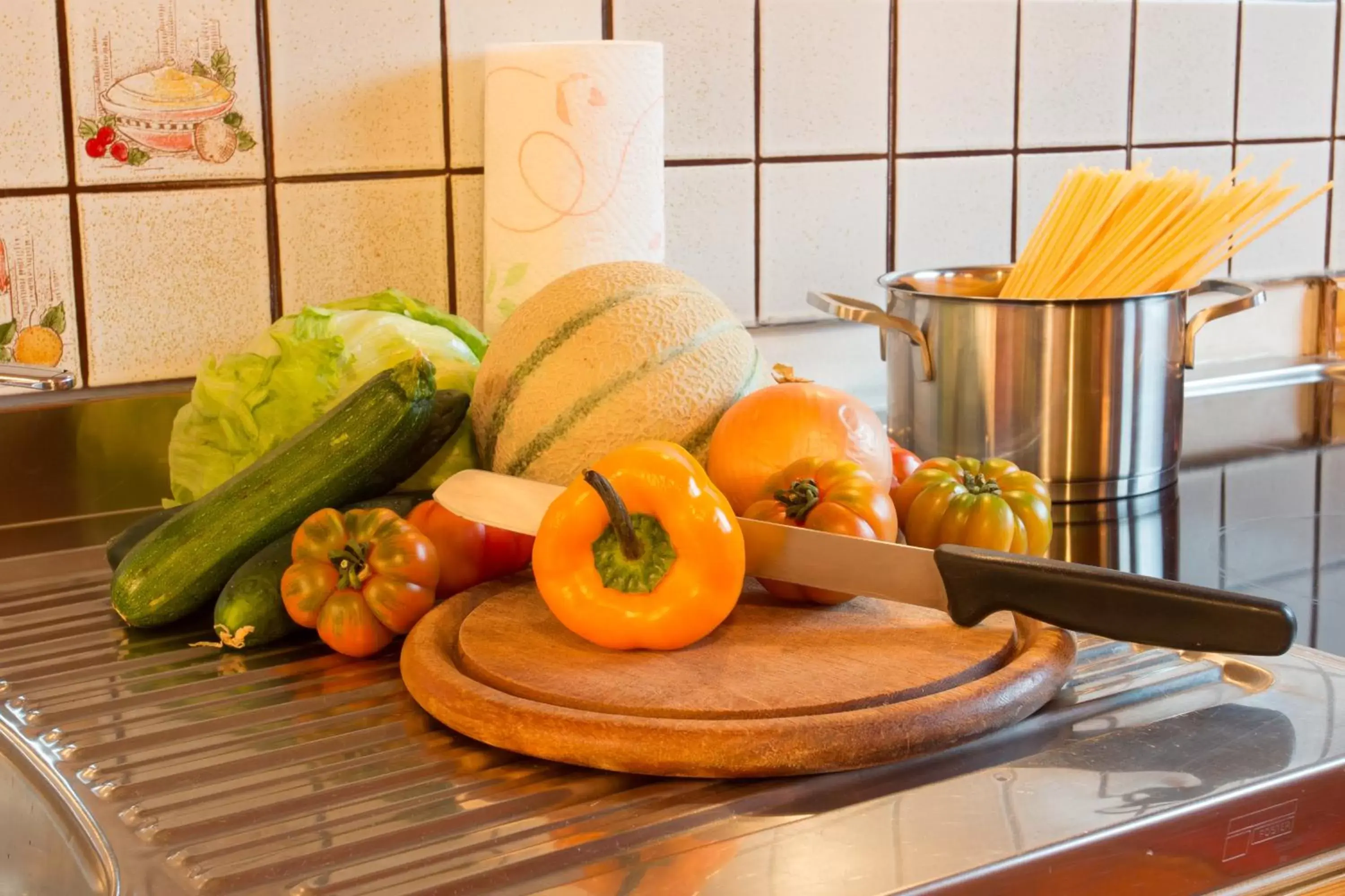 Kitchen or kitchenette, Food in Residence Obermoarhof