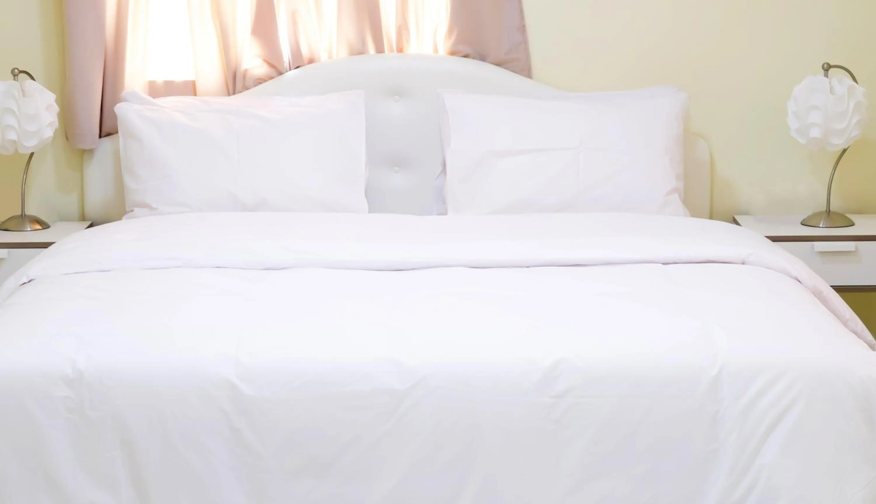 Bed in Al Jisr Hotel