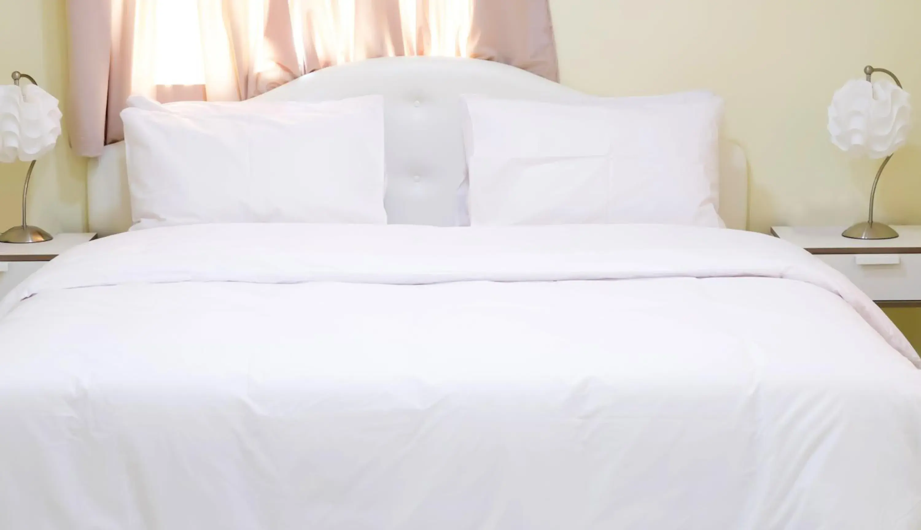 Bed in Al Jisr Hotel Bed in Al Jisr Hotel