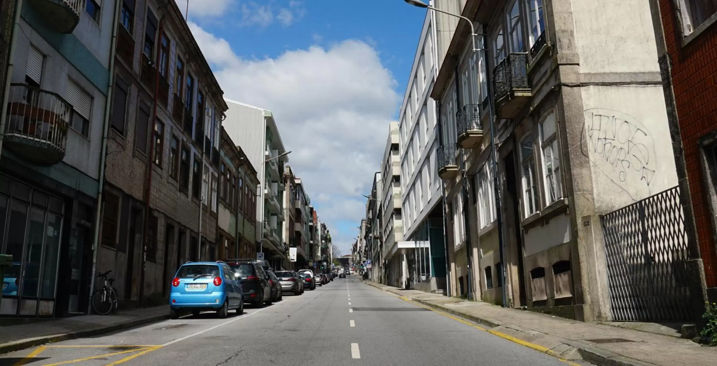 Street view, Neighborhood in Aparthotel Oporto Palace