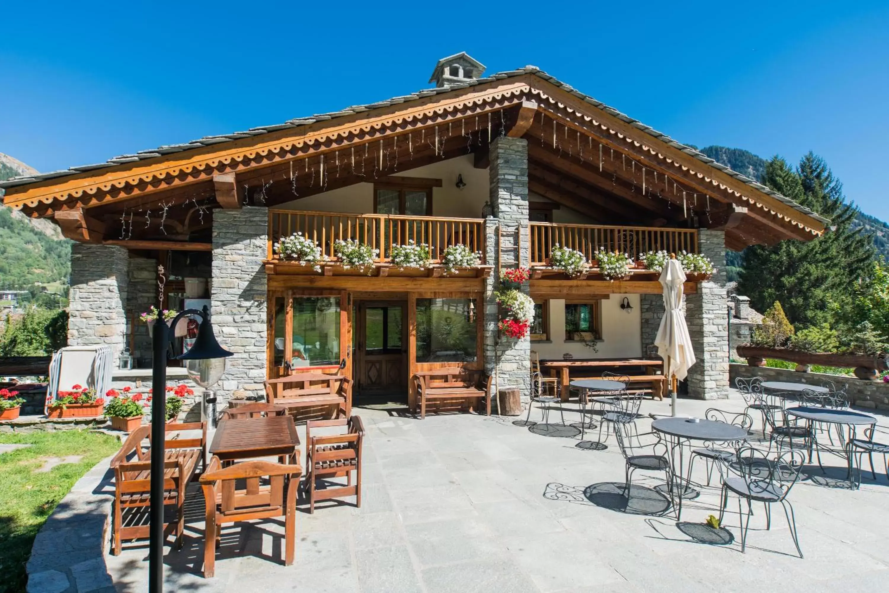 Property building, Restaurant/Places to Eat in Hotel Lo Campagnar