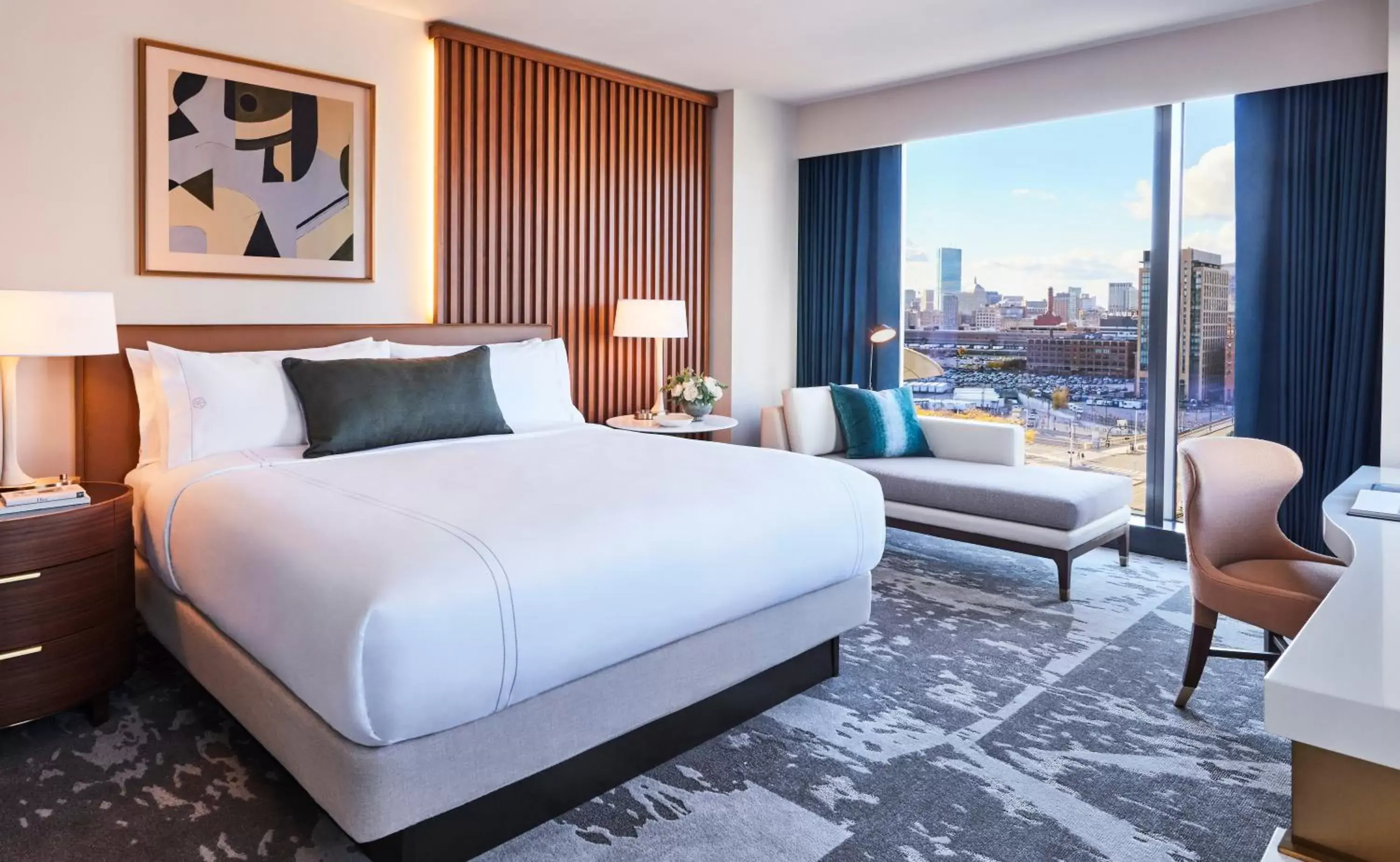 Bedroom in Omni Boston Hotel at the Seaport