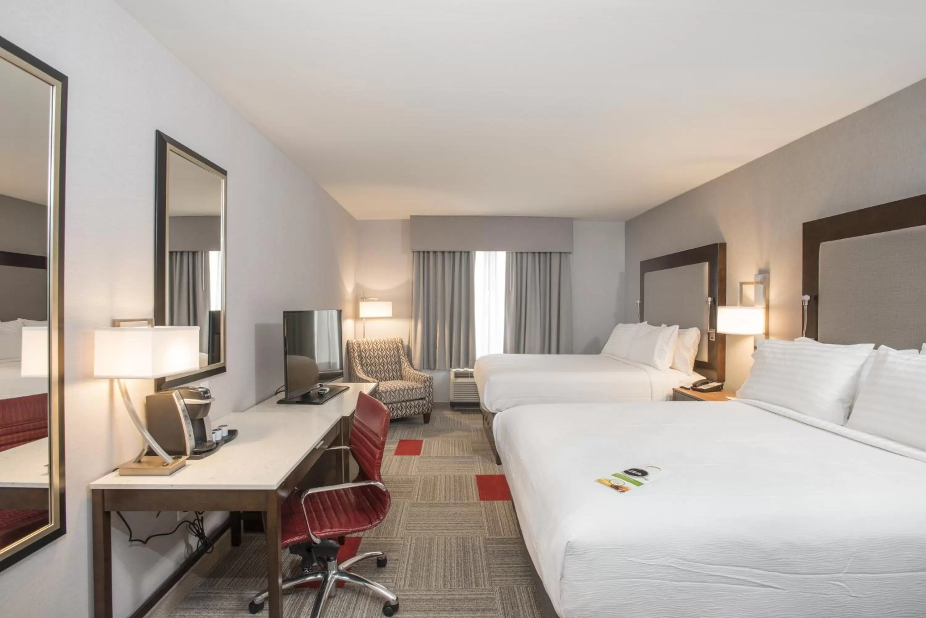 Queen Room with Two Queen Beds in Holiday Inn Hotel & Suites Cincinnati Downtown, an IHG Hotel