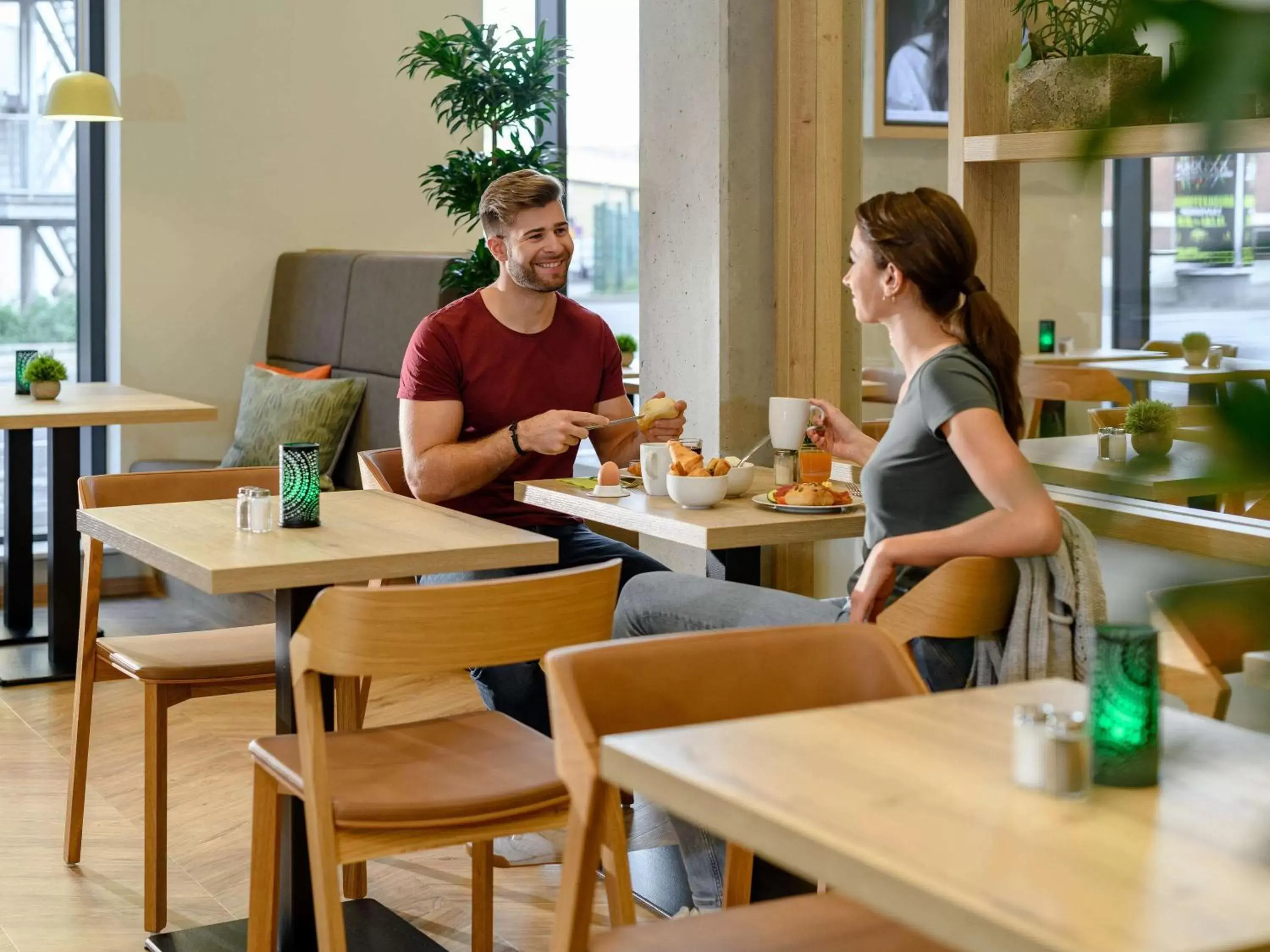 Breakfast, Restaurant/Places to Eat in ibis Styles Aschaffenburg