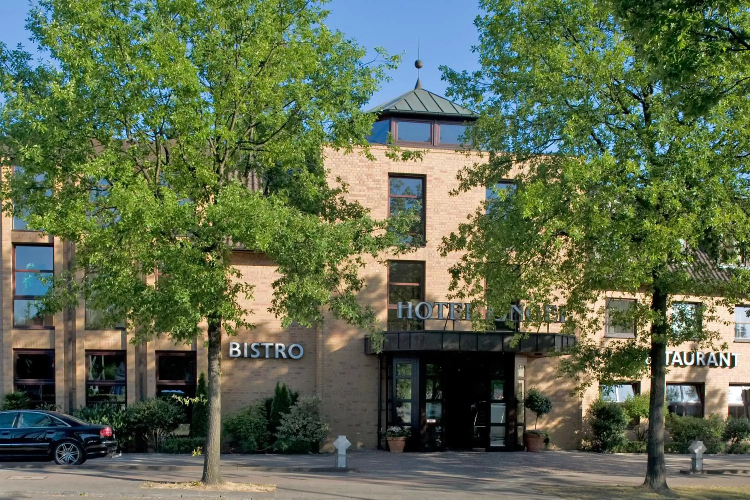 Facade/entrance, Property Building in Hotel Engel