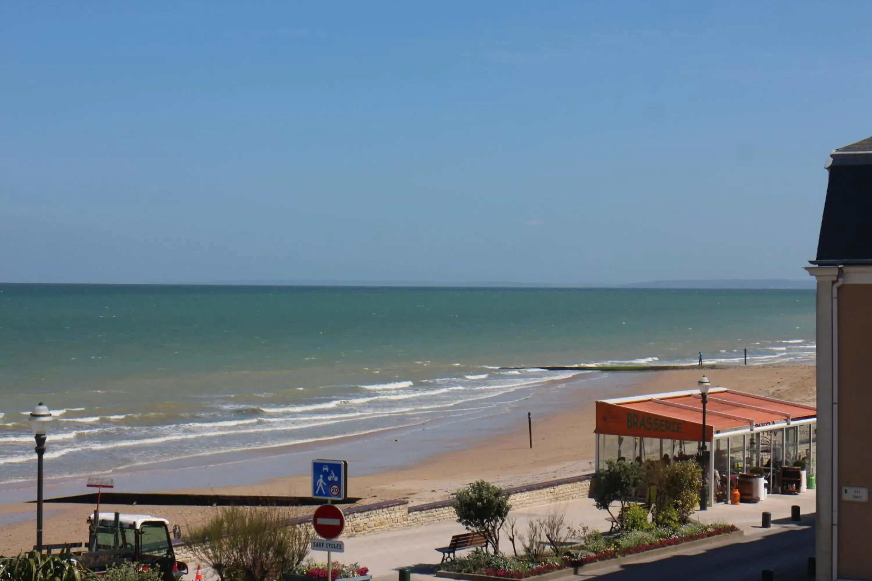 Beach, Sea View in Le Saint-Aubin