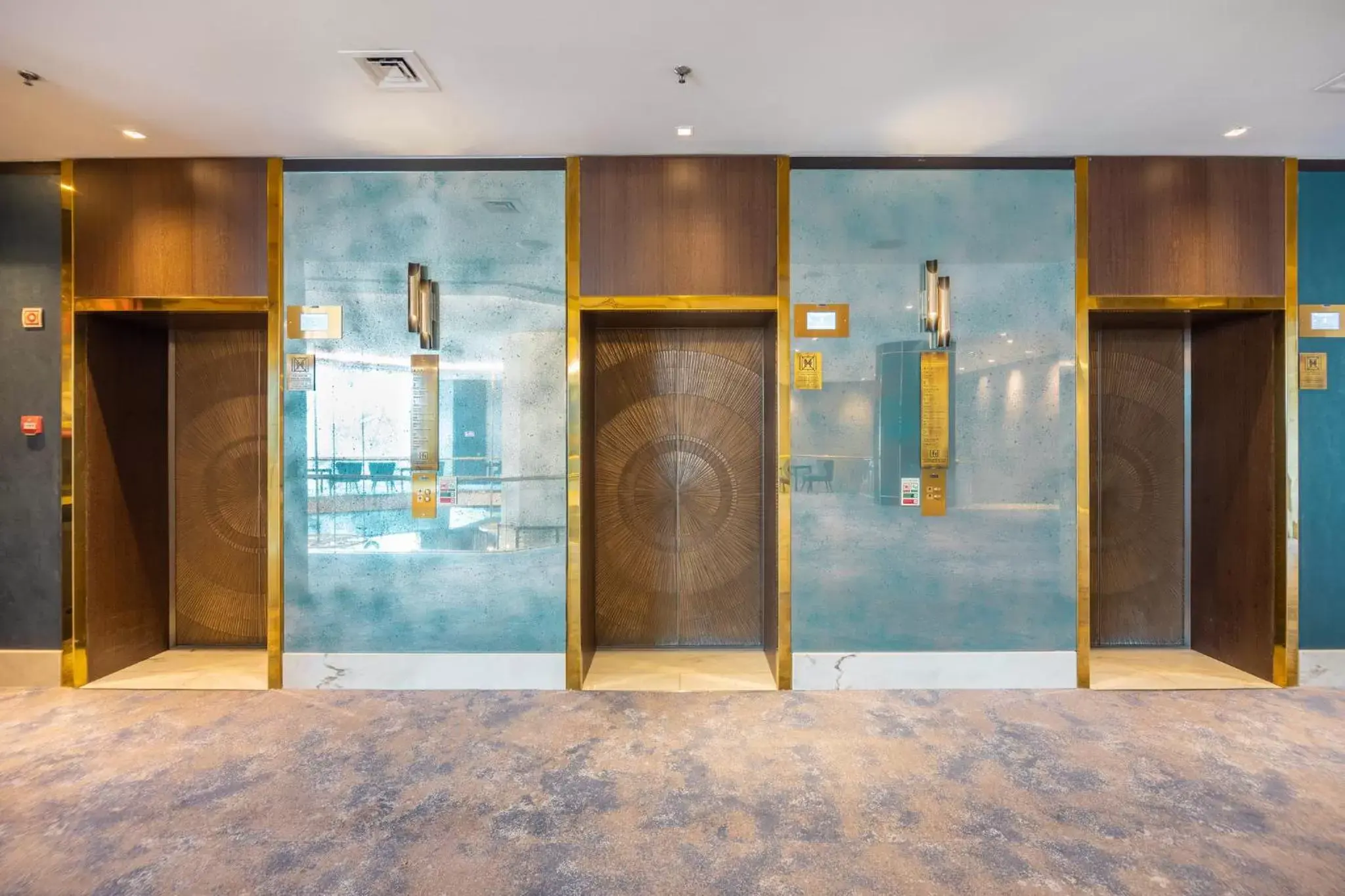 Lobby or reception, Bathroom in InterContinental Lisbon, an IHG Hotel
