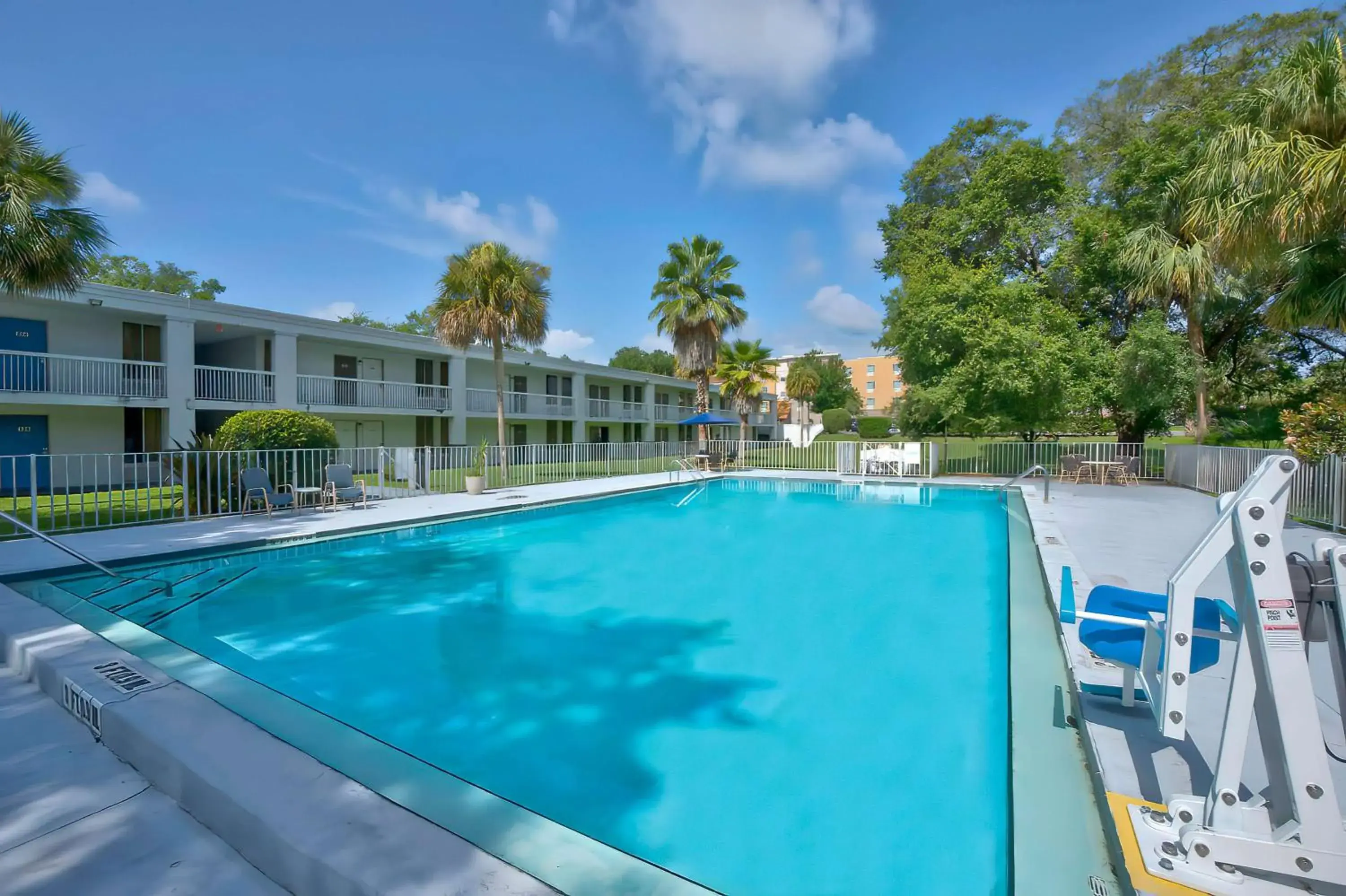 Pool view, Swimming Pool in Studio 6 Gainesville, Fl