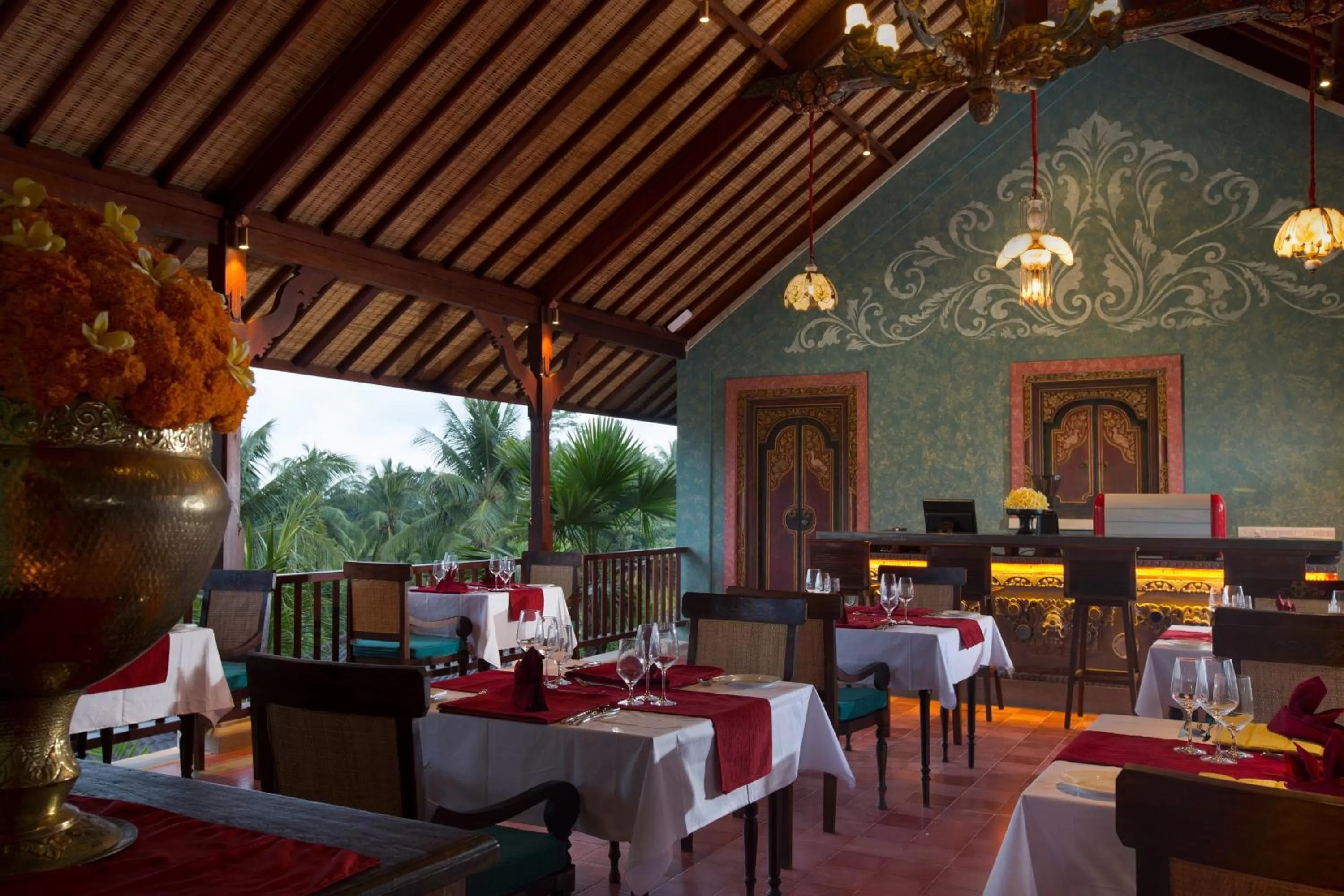 Restaurant/places to eat in Dwaraka The Royal Villas