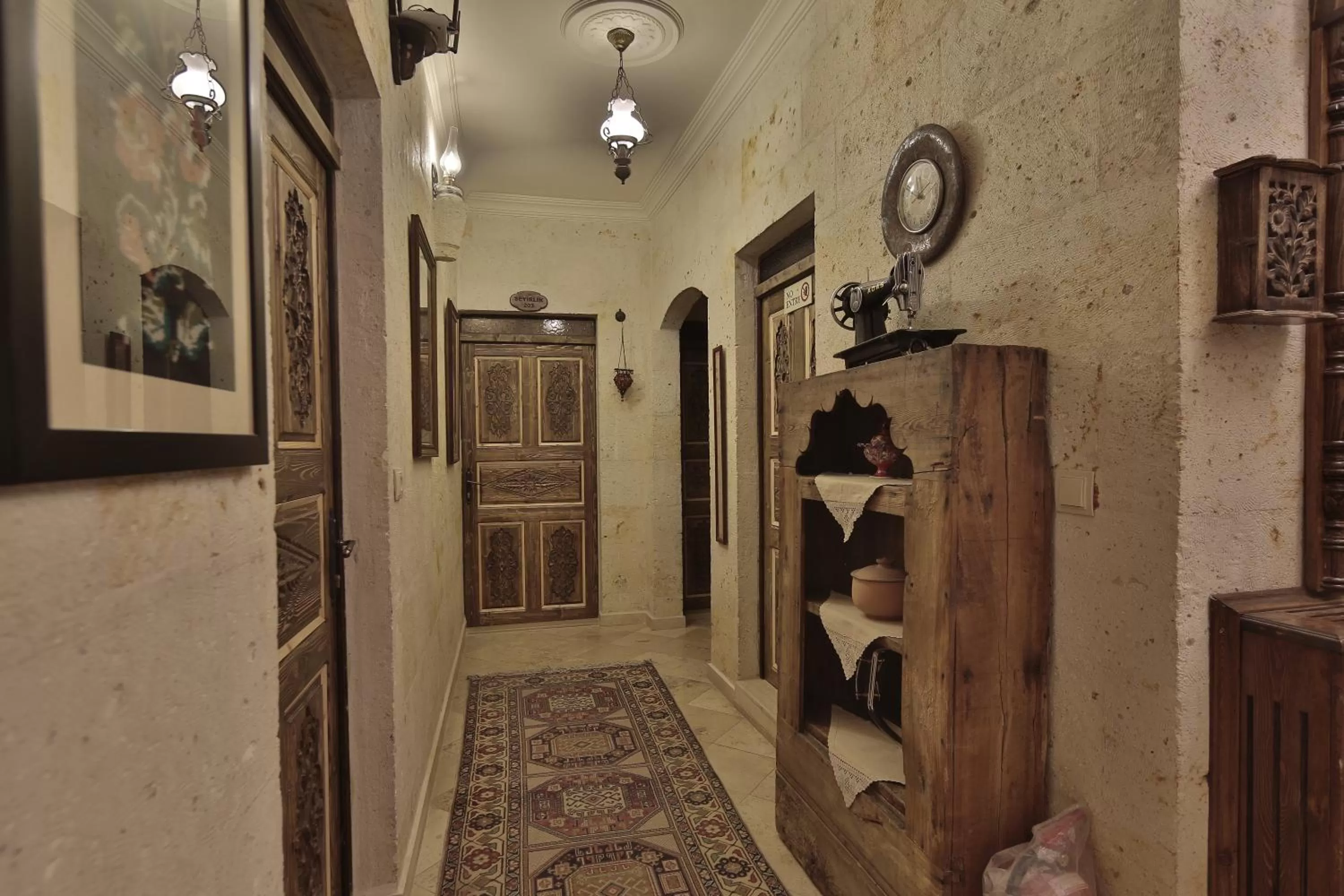 Property building in Vista Cave Hotel