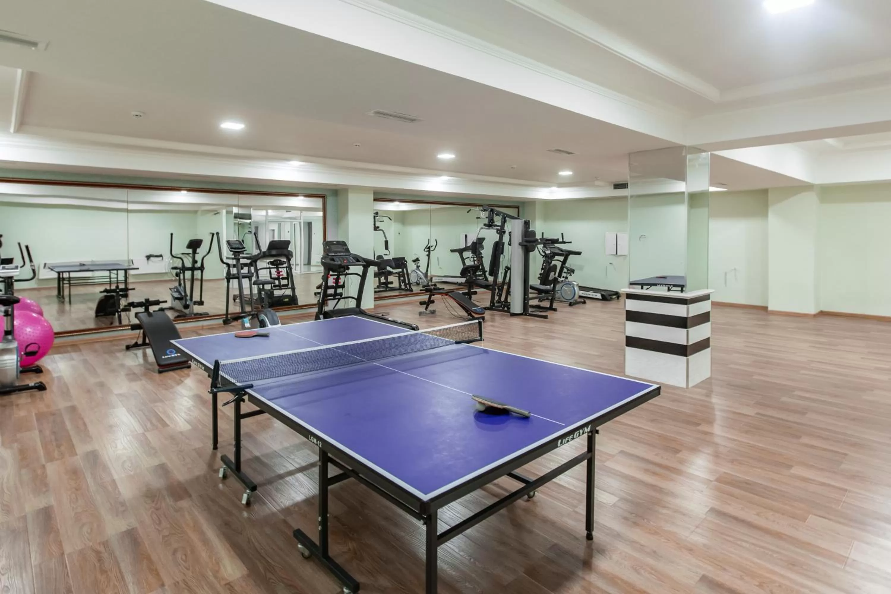 Sports, Table Tennis in OydinPlaza Hotel