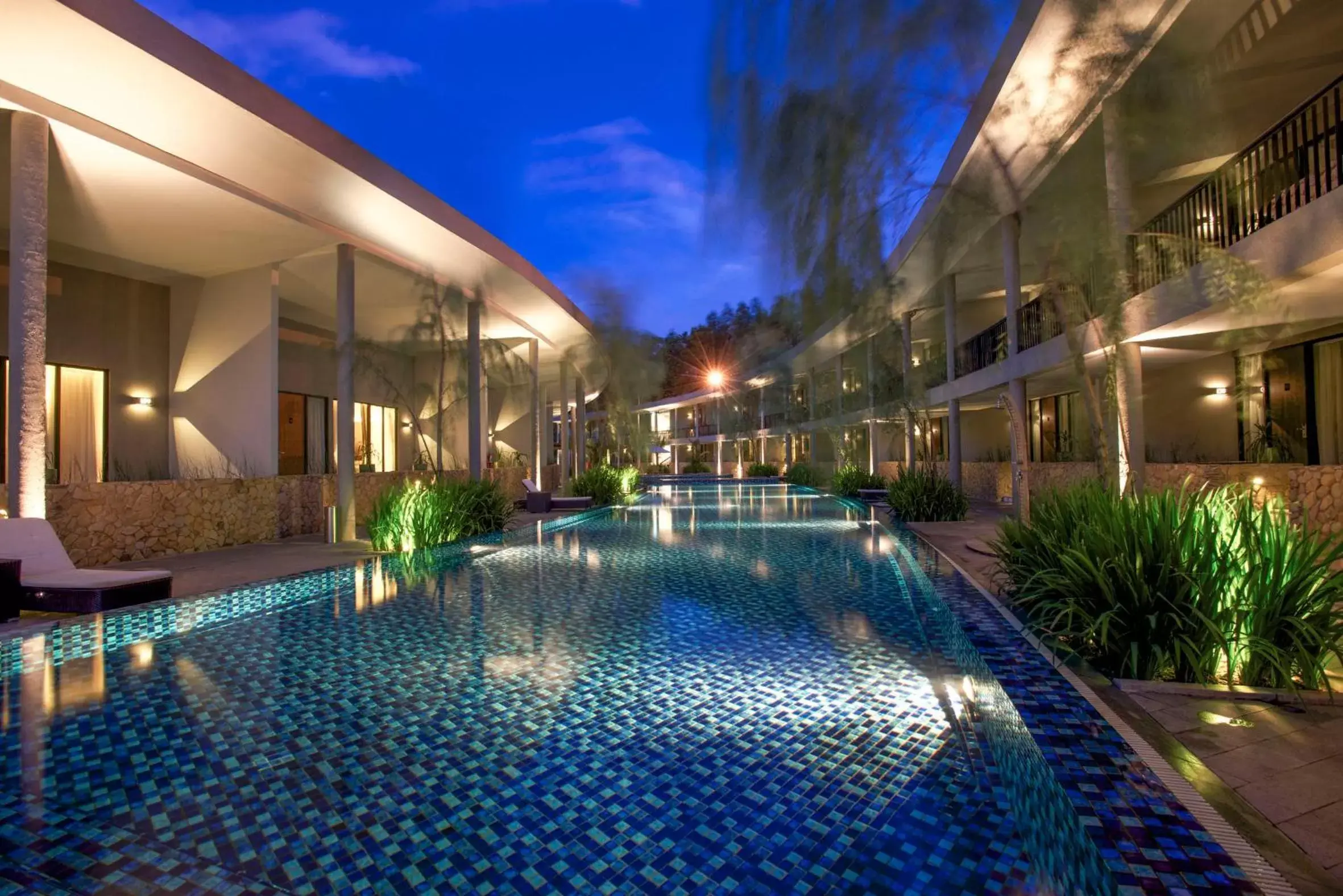 Facade/entrance, Swimming Pool in Hotel Neo+ Green Savana Sentul City