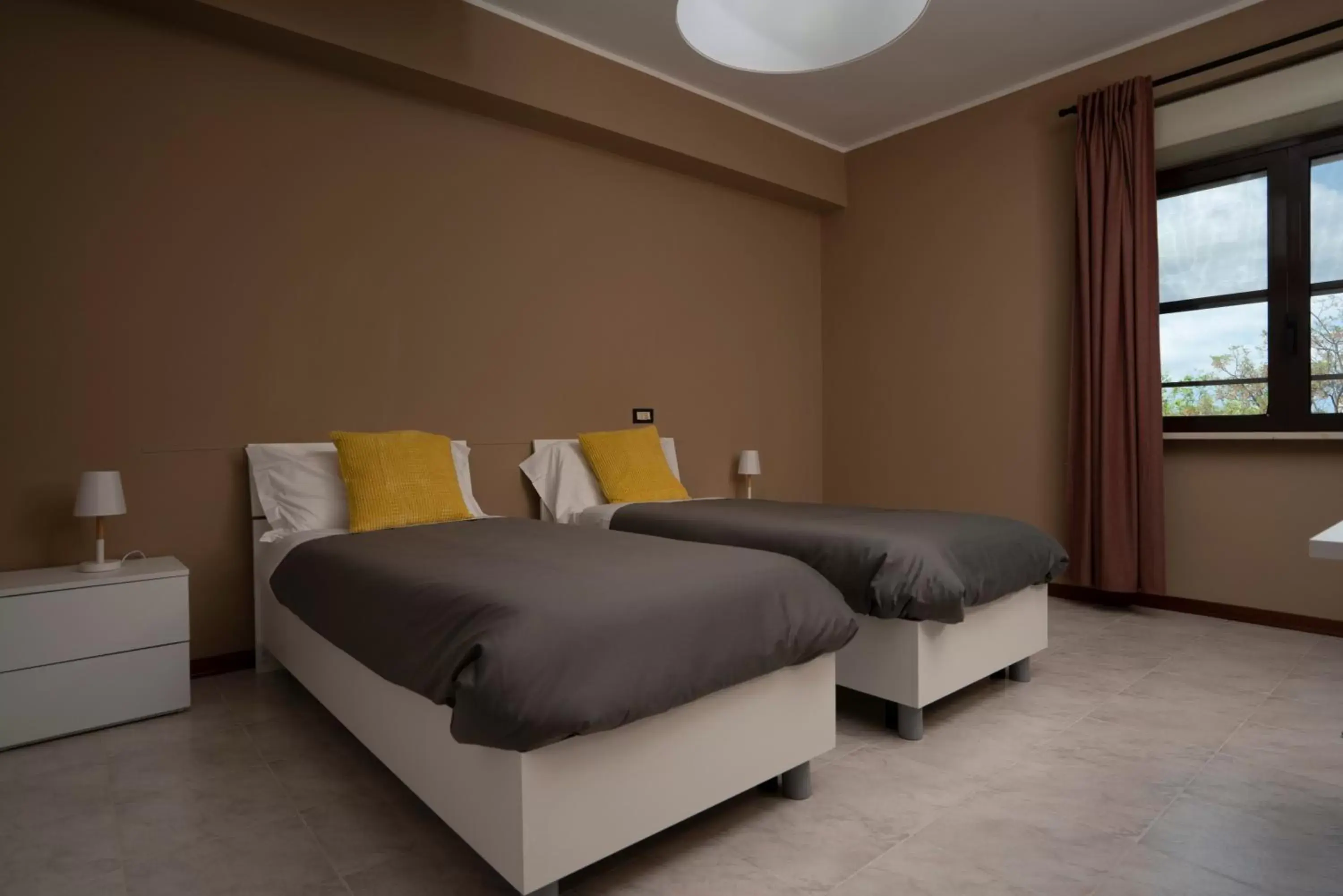 Double or Twin Room with Shared Bathroom - Disability Access in Gerosa Guest House Double or Twin Room with Shared Bathroom - Disability Access in Gerosa Guest House