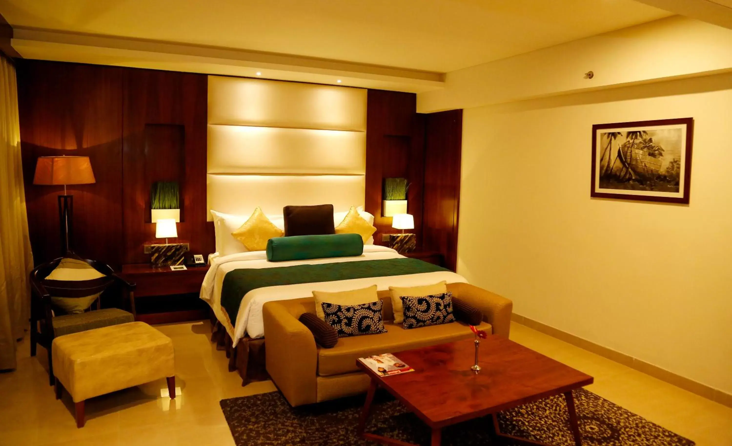 Photo of the whole room, Bed in The Raviz Calicut