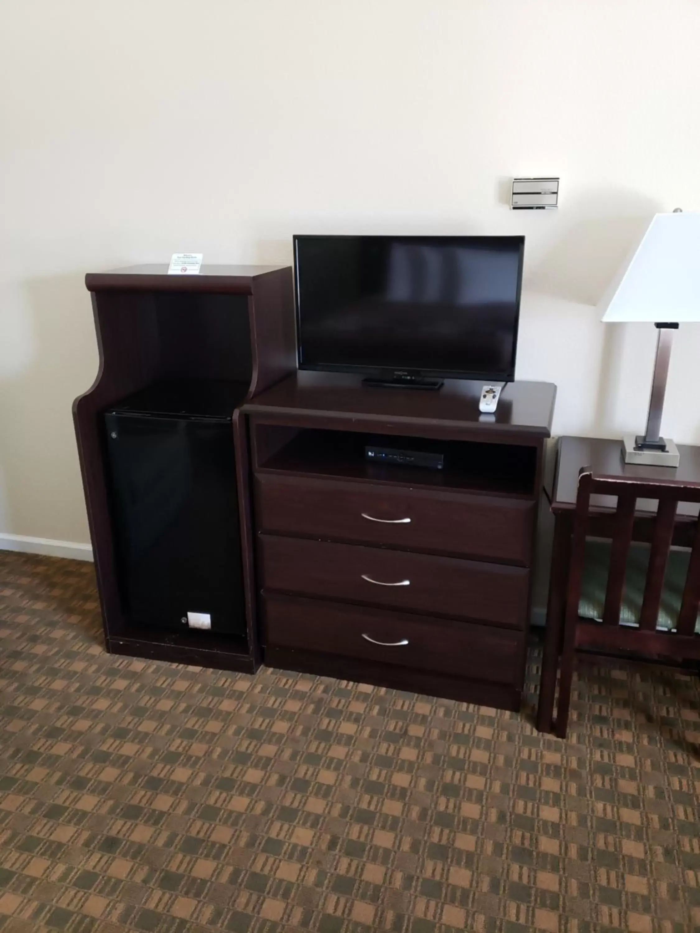 Other, TV/Entertainment Center in Sea Girt Lodge