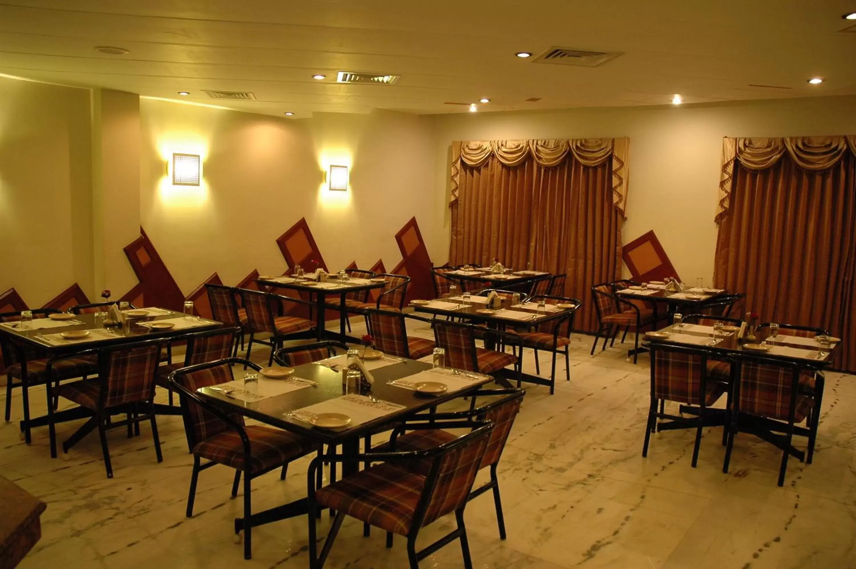 Restaurant/places to eat in Hotel Gnanam Restaurant/places to eat in Hotel Gnanam