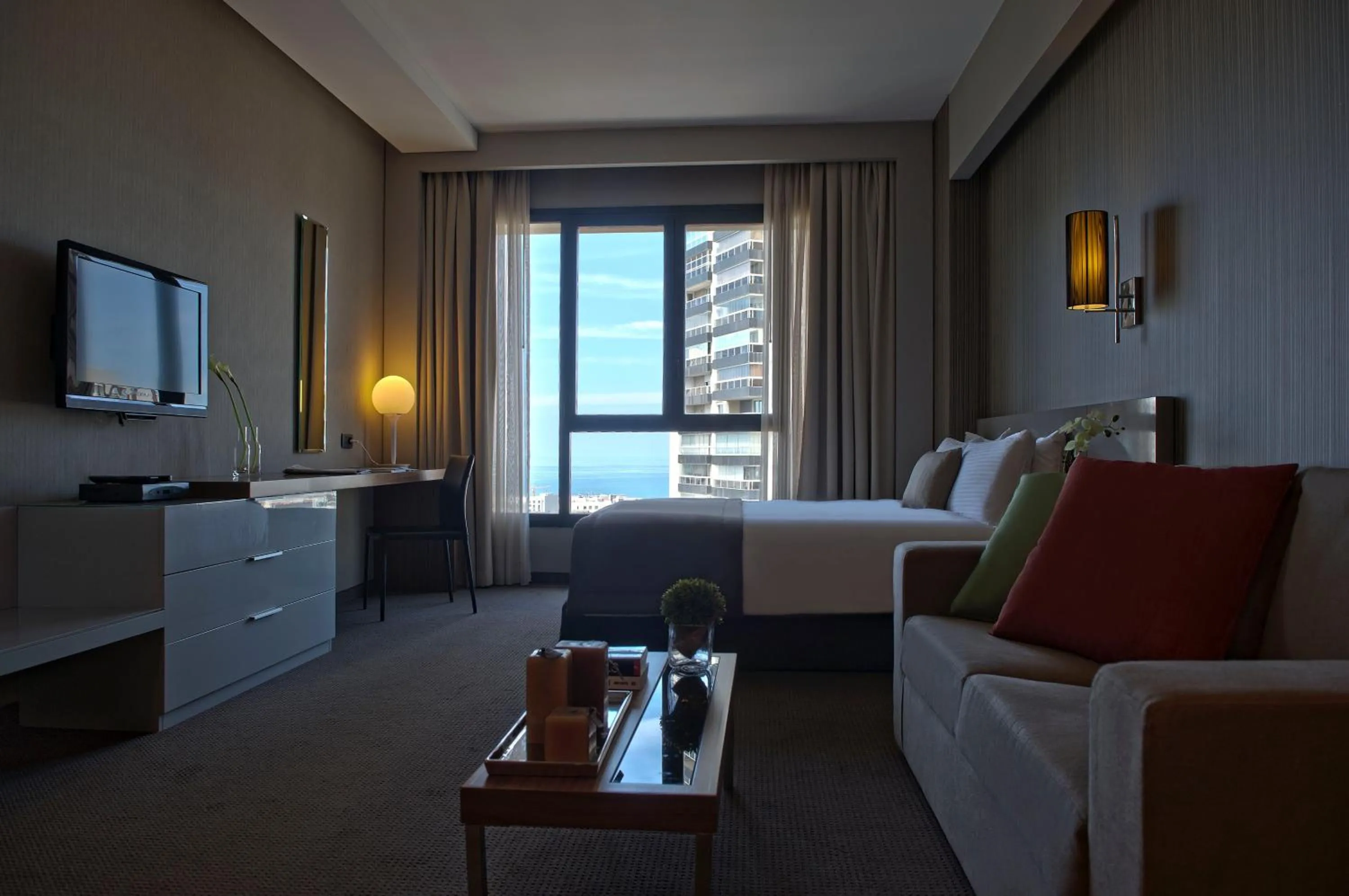 Photo of the whole room, Bed in ParkTower Suites