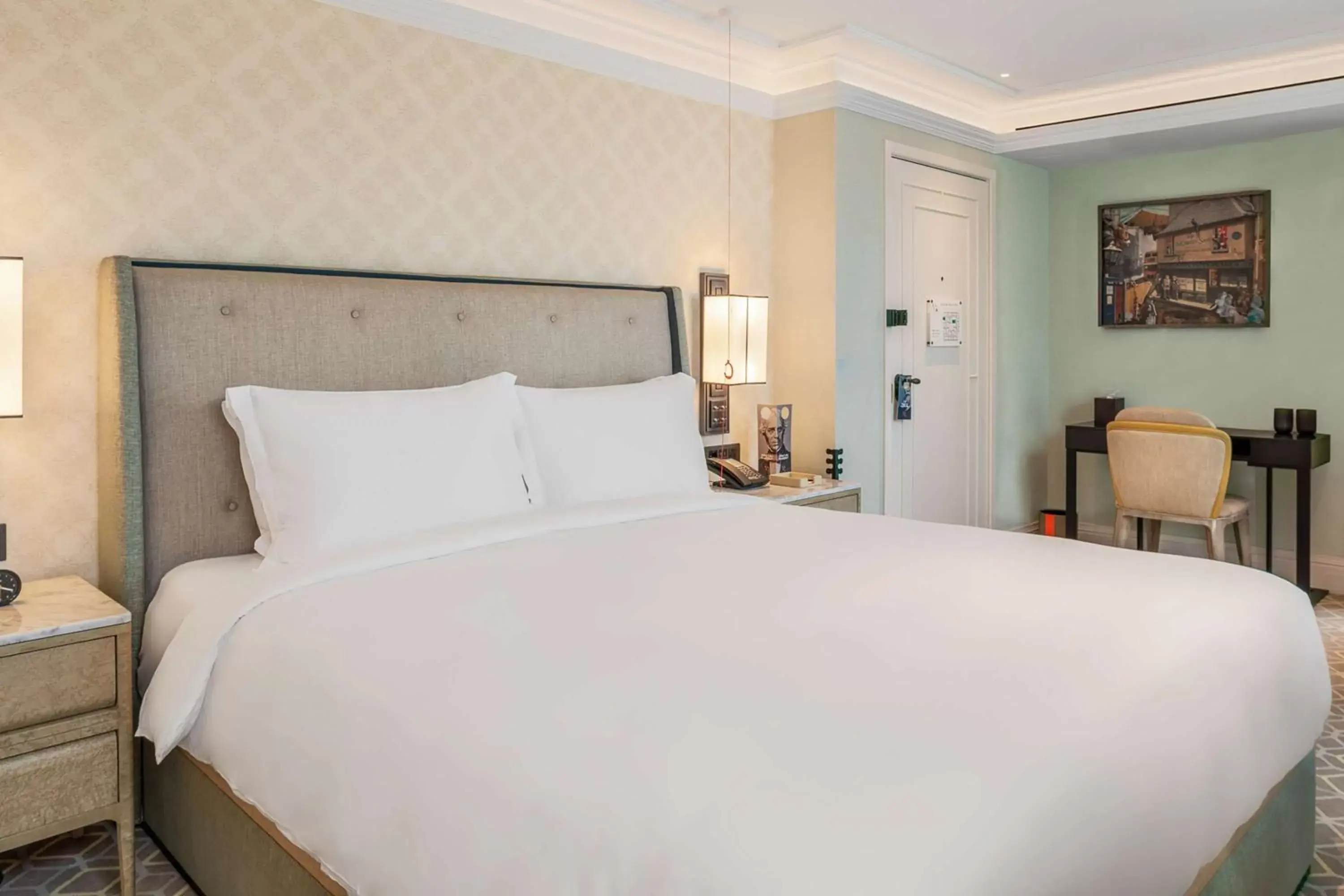 Bedroom, Bed in Great Scotland Yard Hotel, part of Hyatt