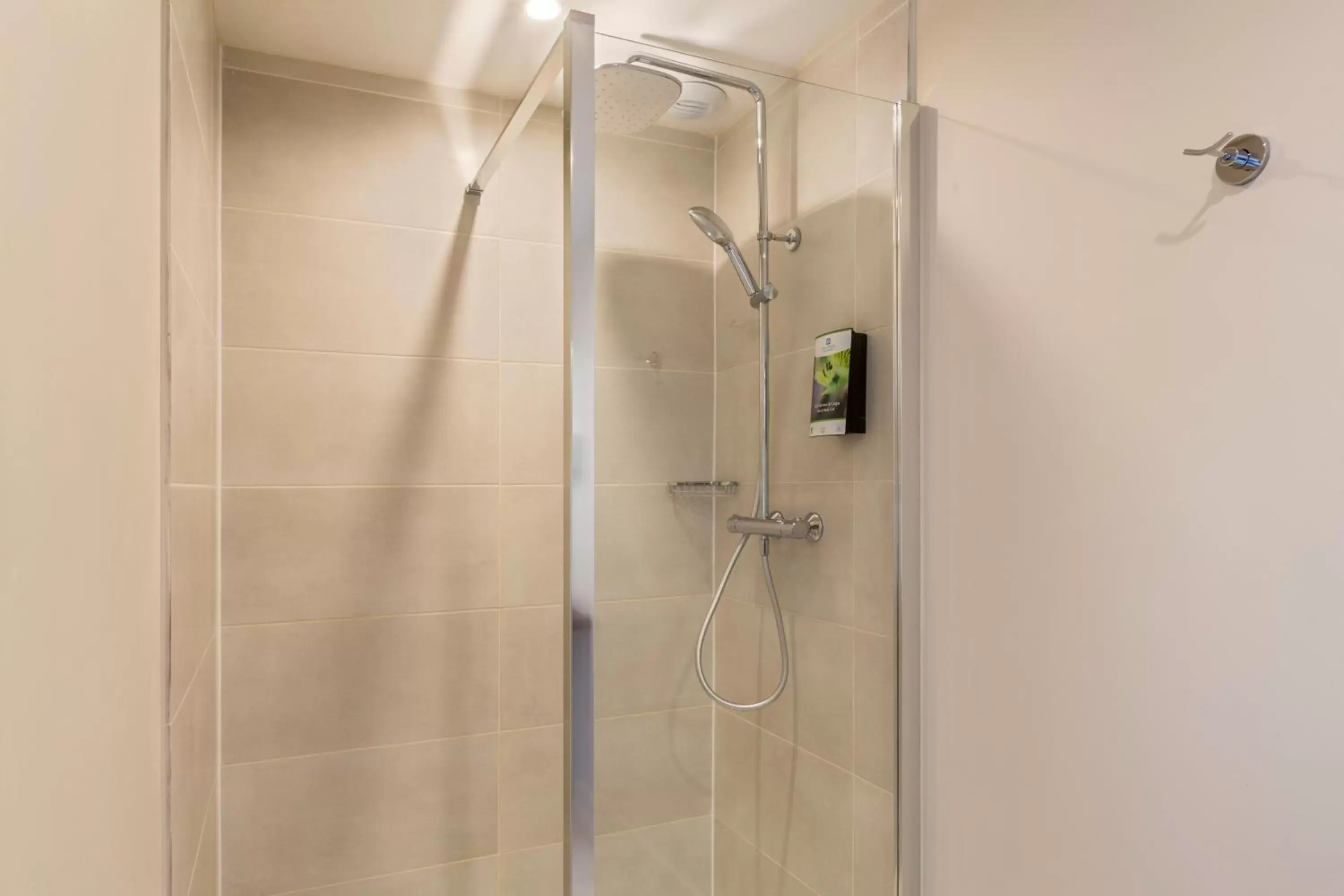 Shower, Bathroom in Sure Hotel by Best Western Reims Nord