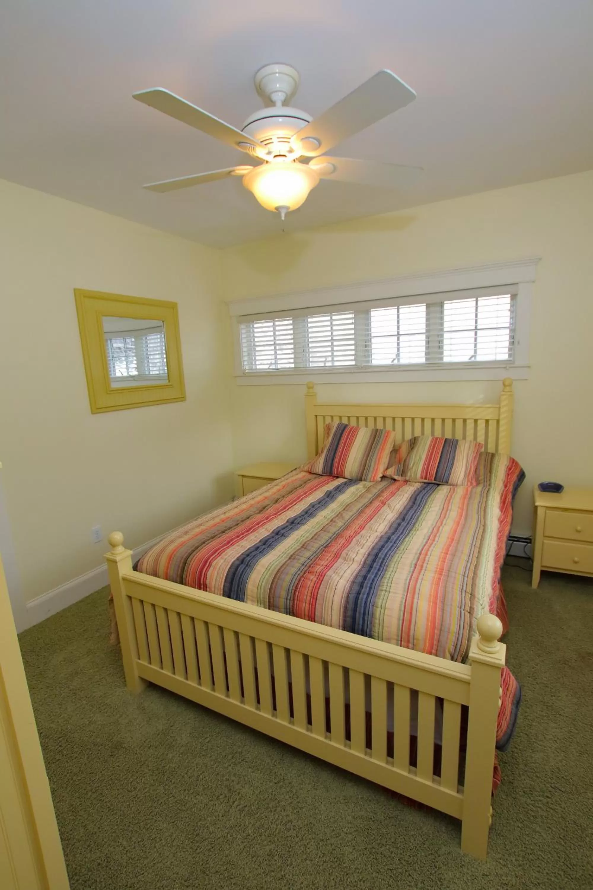 Bed in Sheepscot Harbour Village Resort