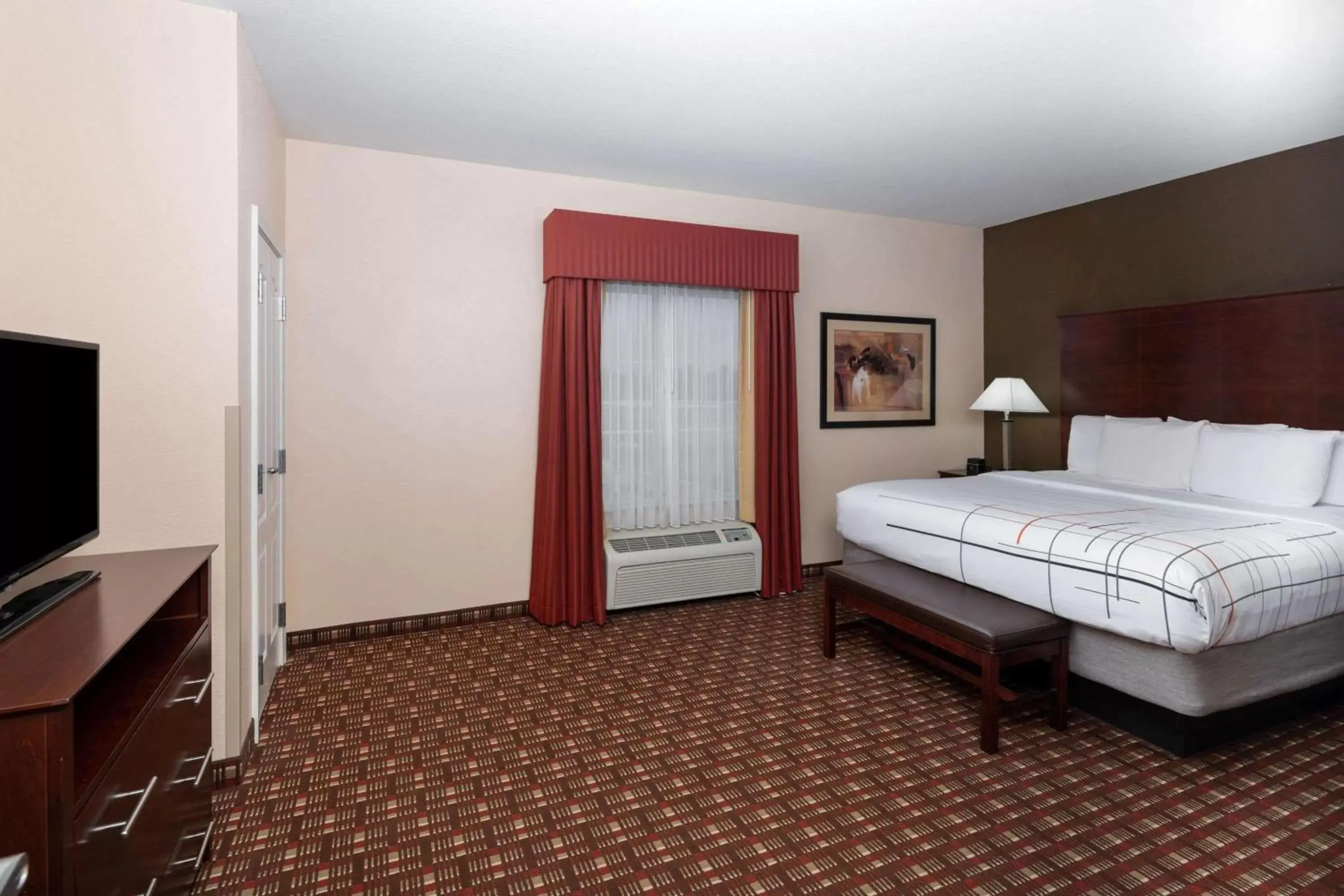 Photo of the whole room, Bed in La Quinta by Wyndham Macon West