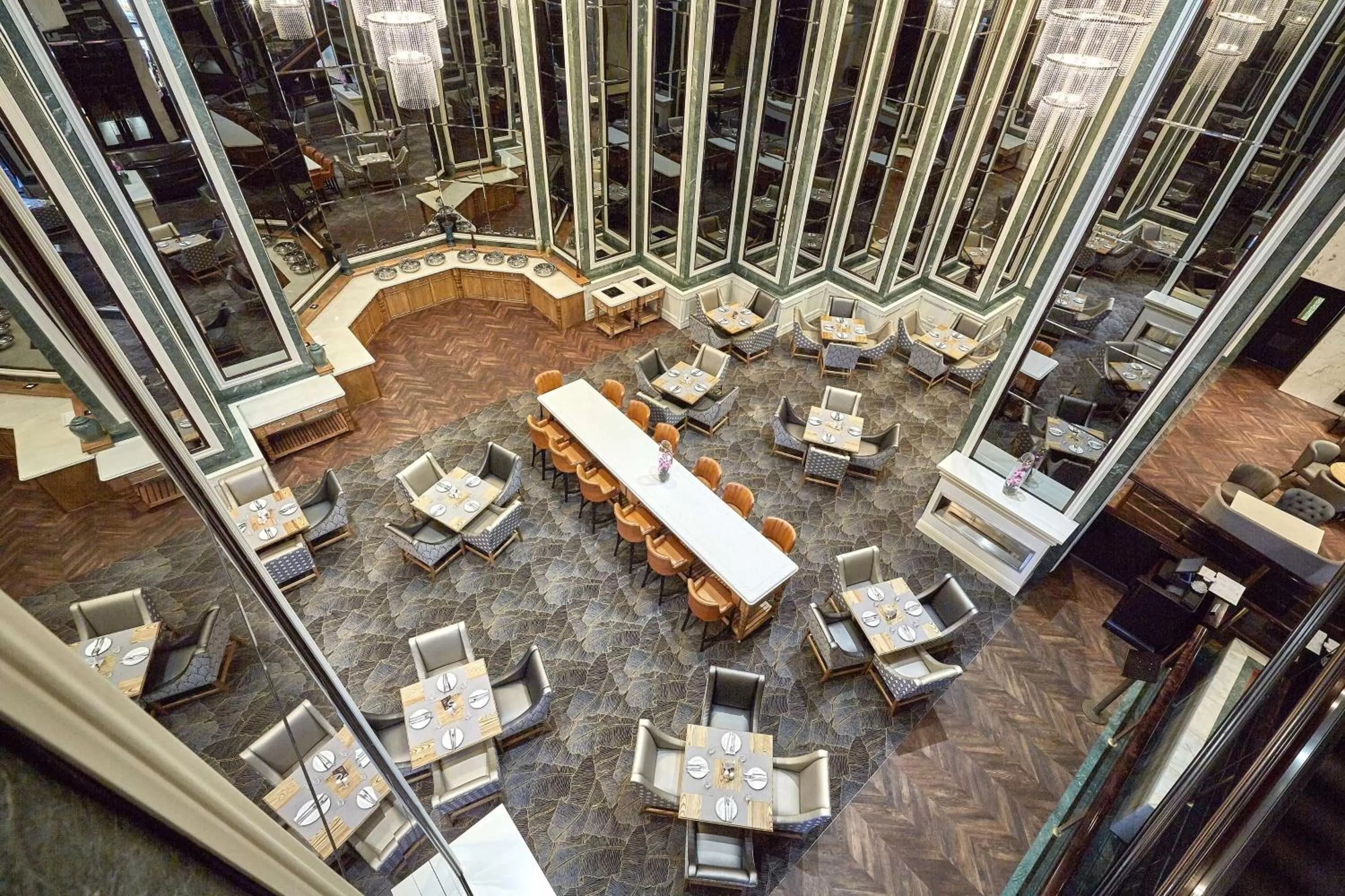 Lounge or bar in Southern Sun Cape Sun