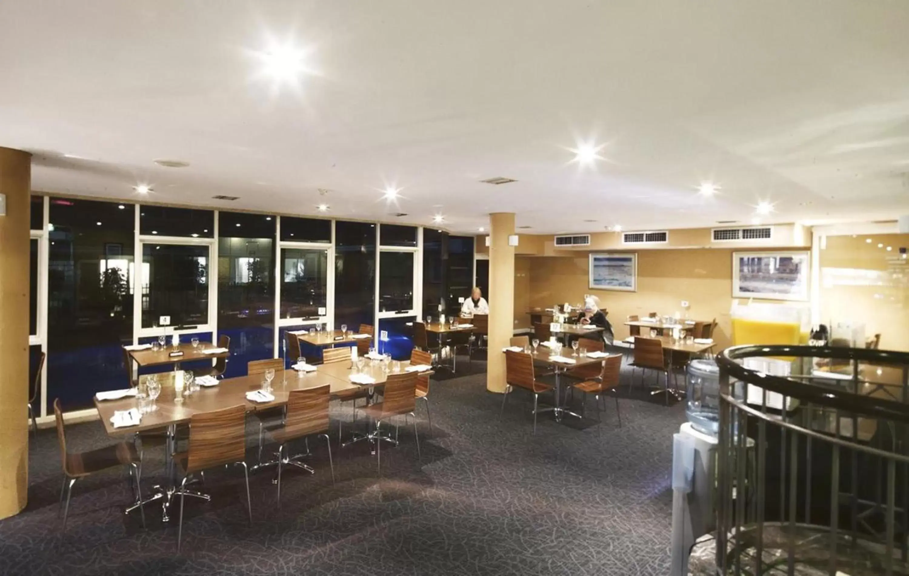 Restaurant/Places to Eat in ibis Styles Canberra